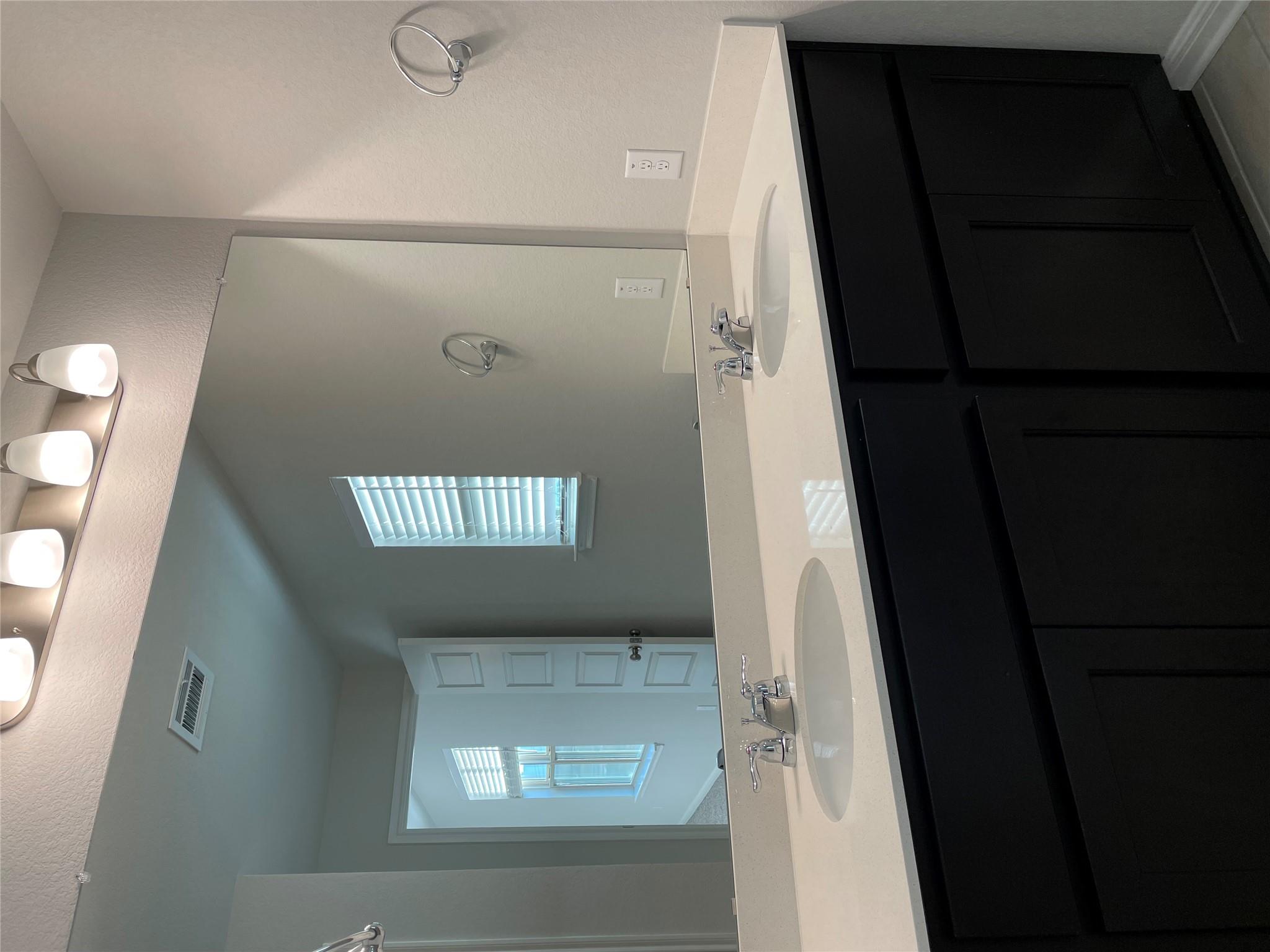 125 Old Stagecoach Rd, Jarrell, TX 76537