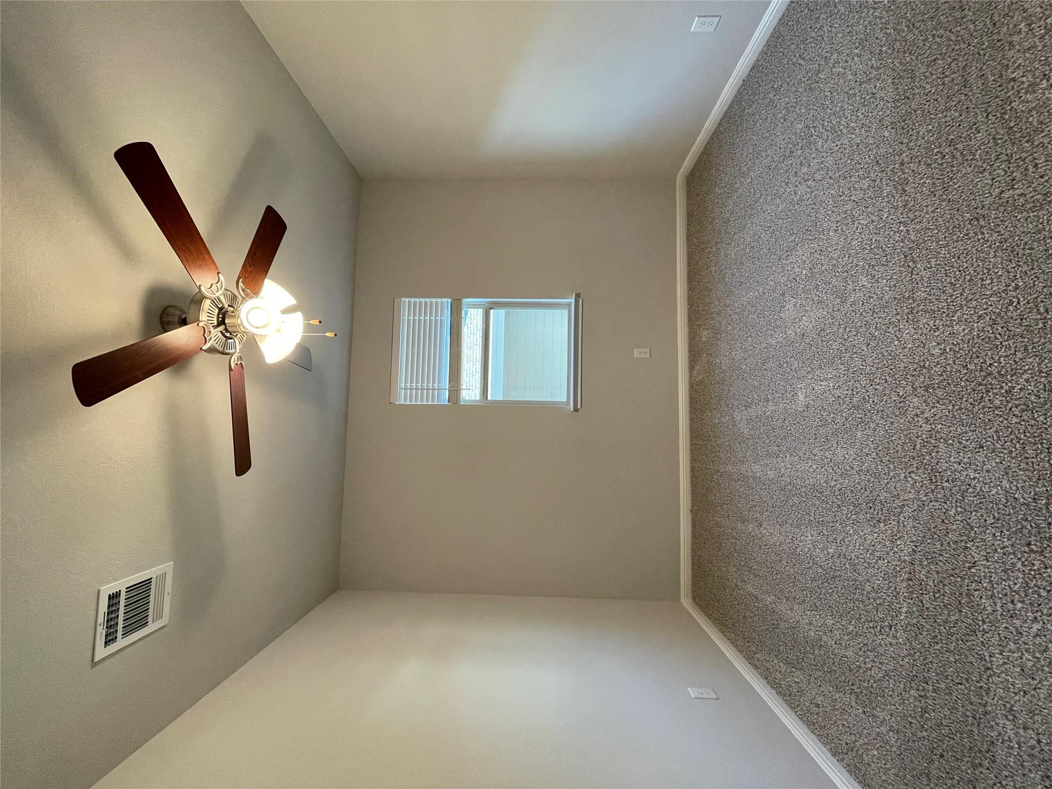 125 Old Stagecoach Rd, Jarrell, TX 76537