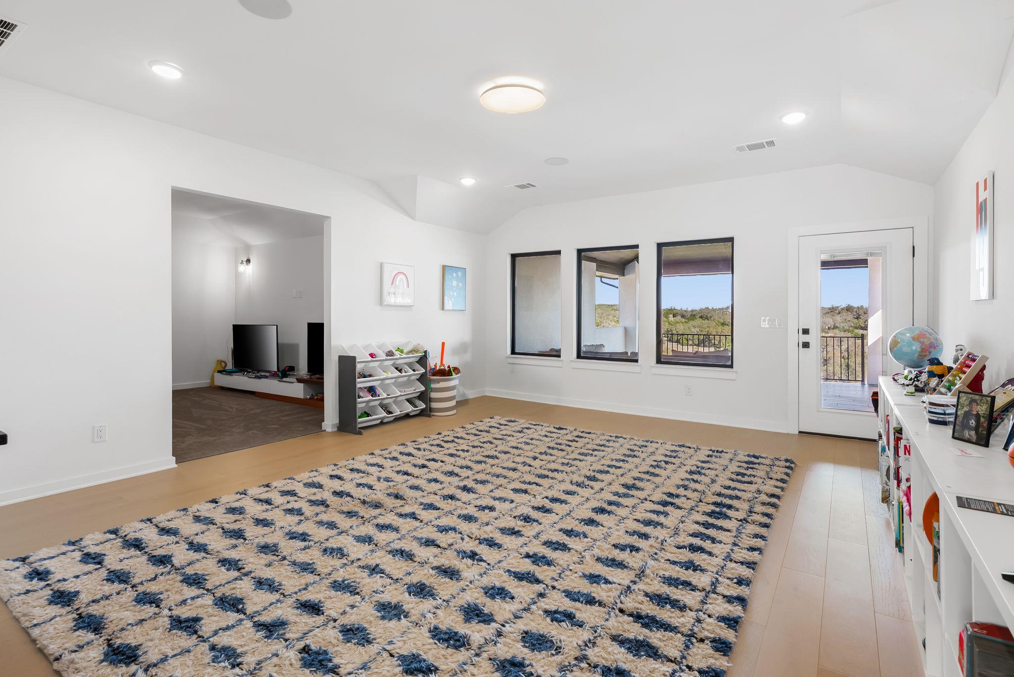 17016 Sanglier Dr, Austin, TX 78738