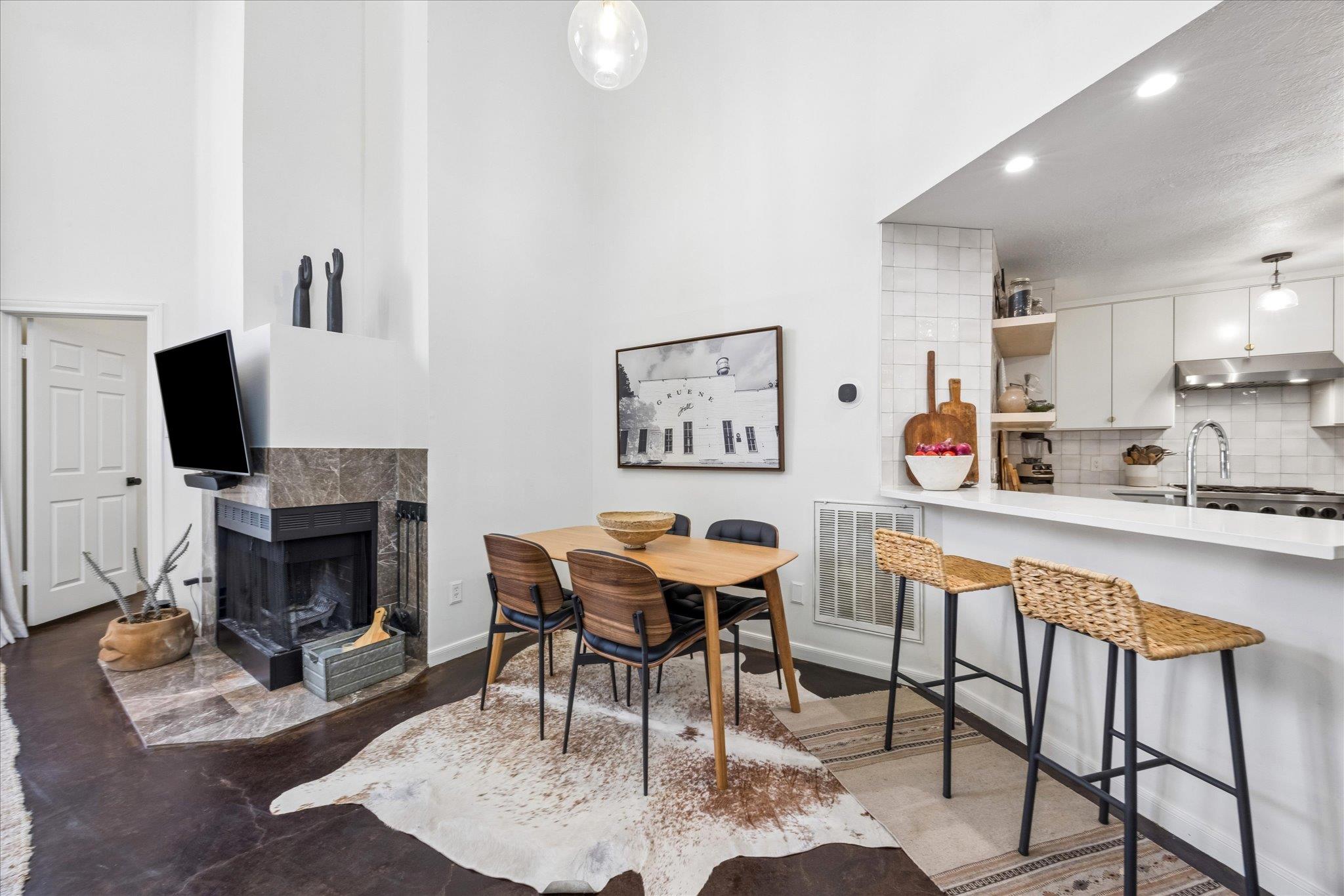 6602 Mesa Hollow Dr, Austin, TX 78750