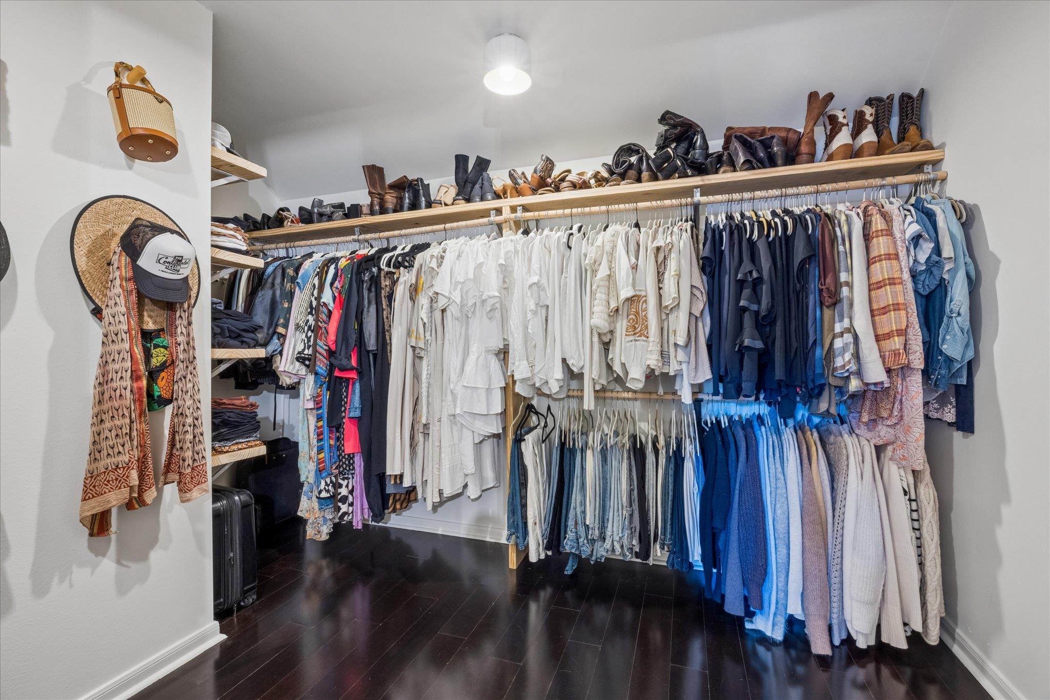 6602 Mesa Hollow Dr, Austin, TX 78750