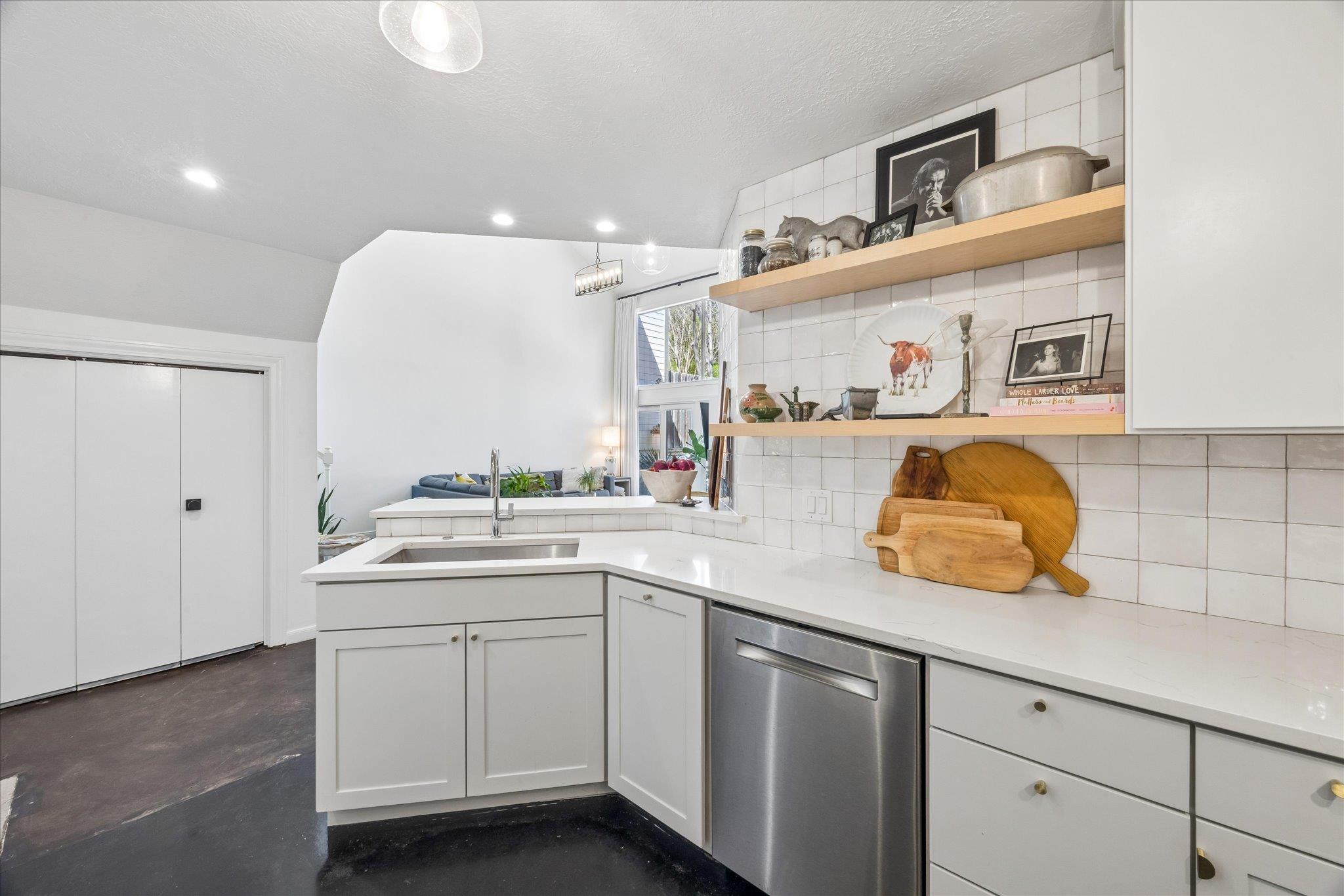 6602 Mesa Hollow Dr, Austin, TX 78750