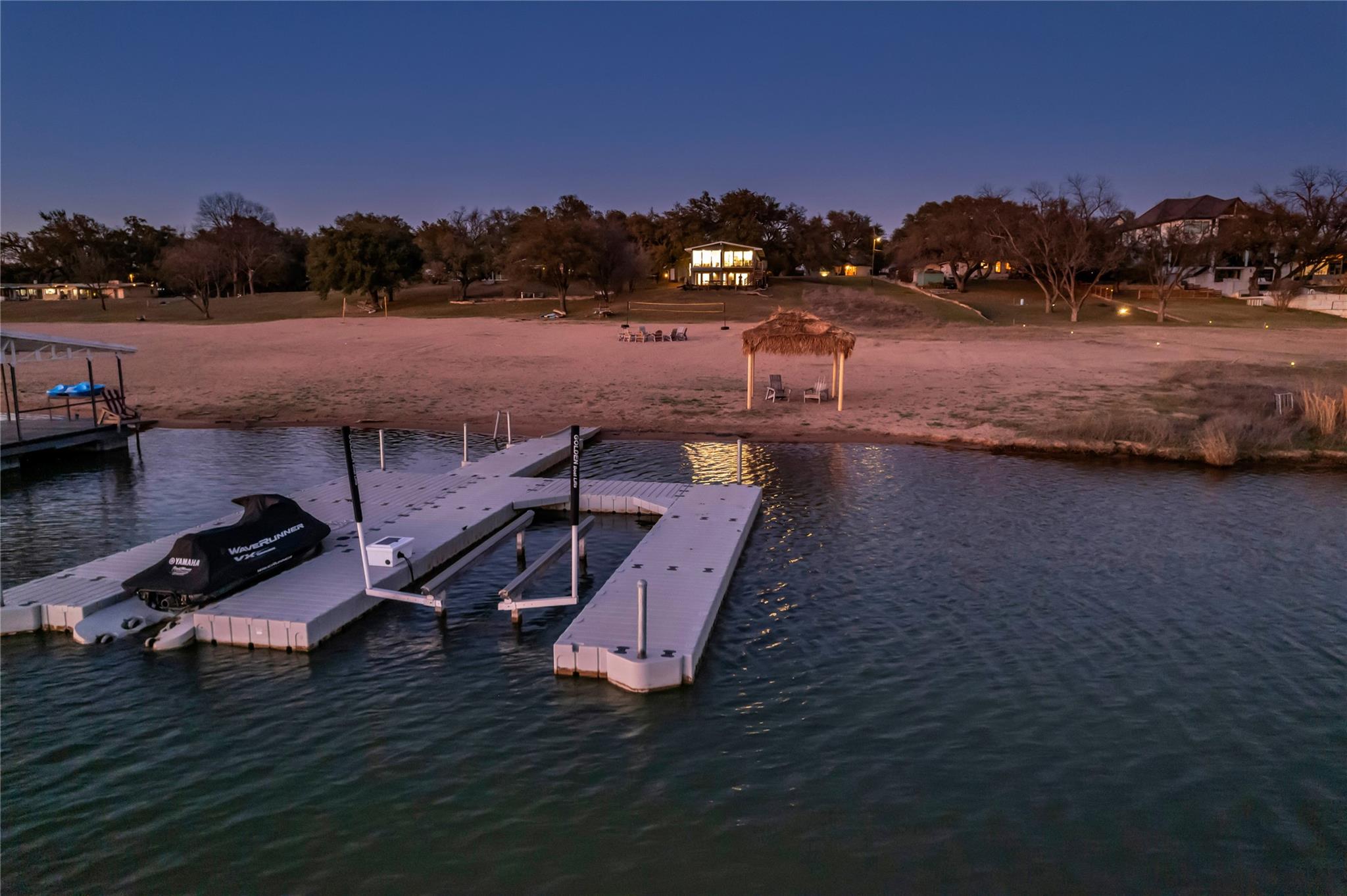 4306 River Oaks Dr, Kingsland, TX 78639