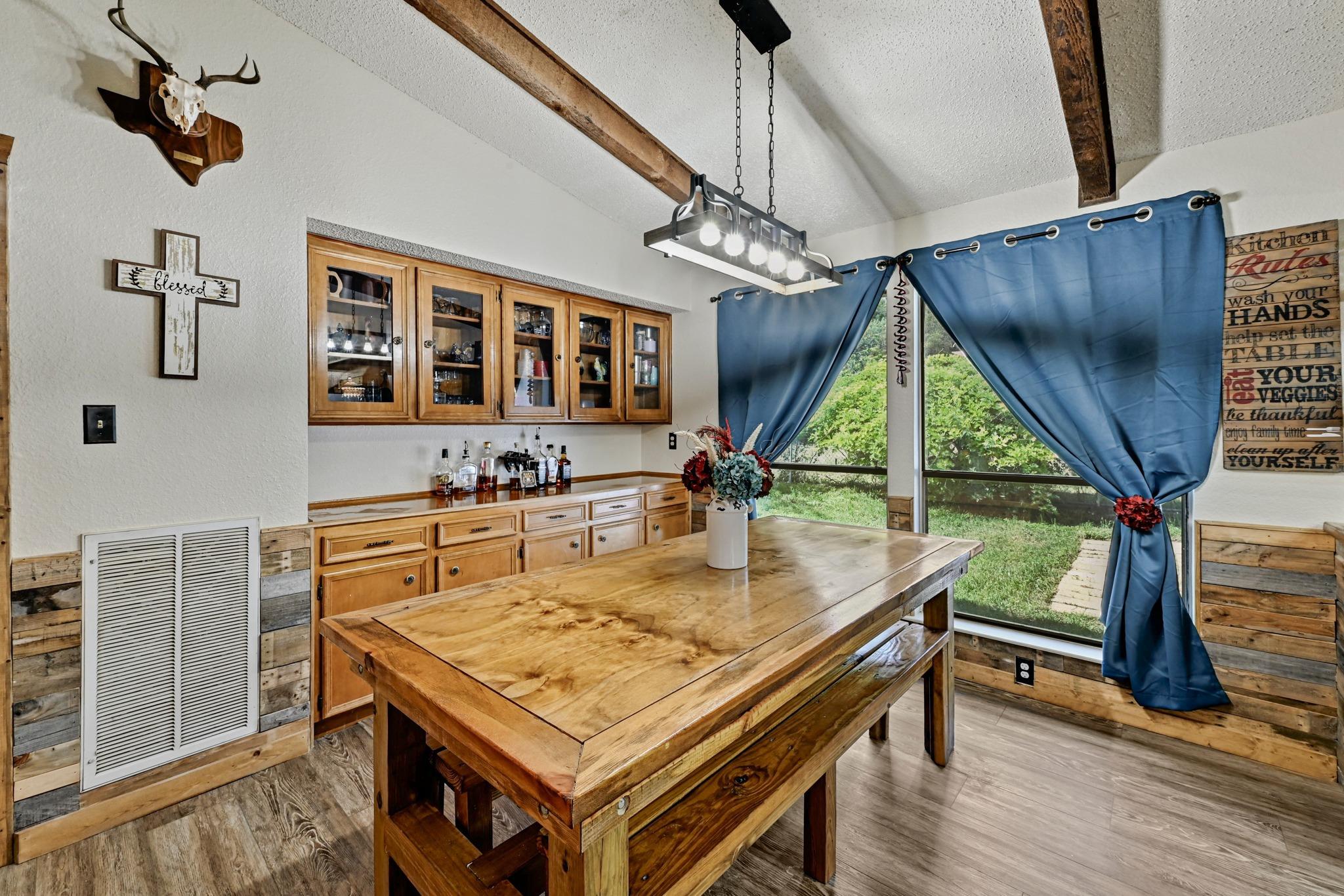 21506 Horseshoe Loop, Lago Vista, TX 78645