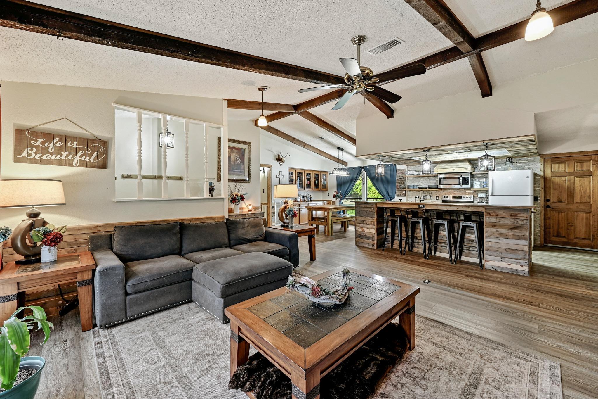 21506 Horseshoe Loop, Lago Vista, TX 78645