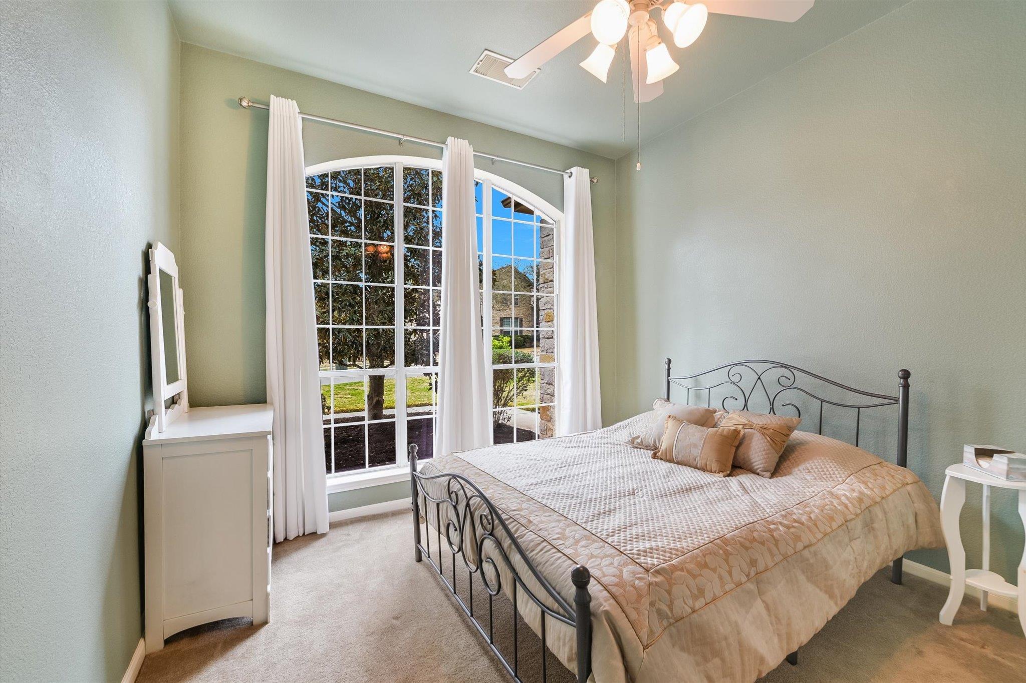 221 Abbey Dr, Austin, TX 78737