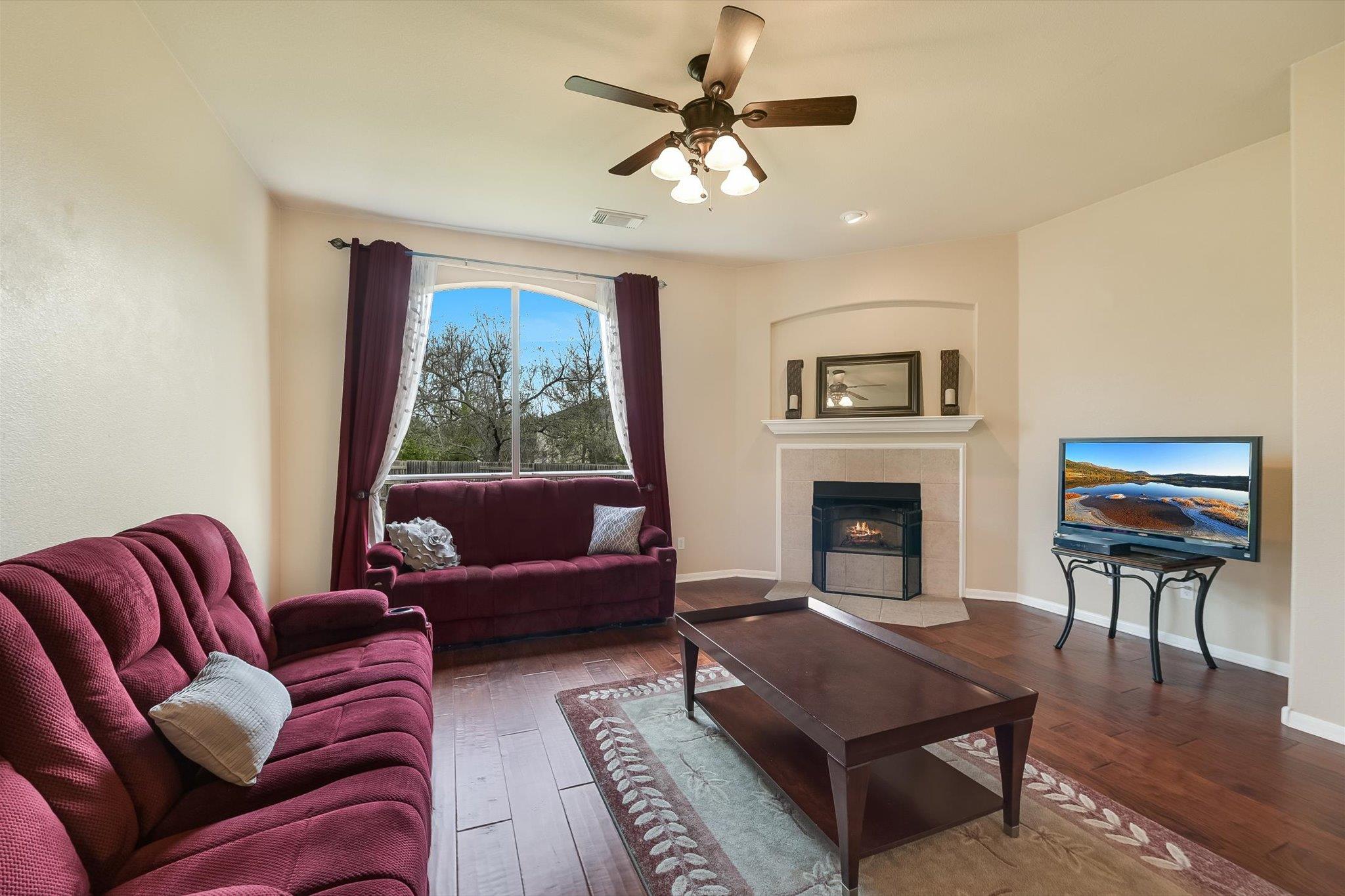 221 Abbey Dr, Austin, TX 78737