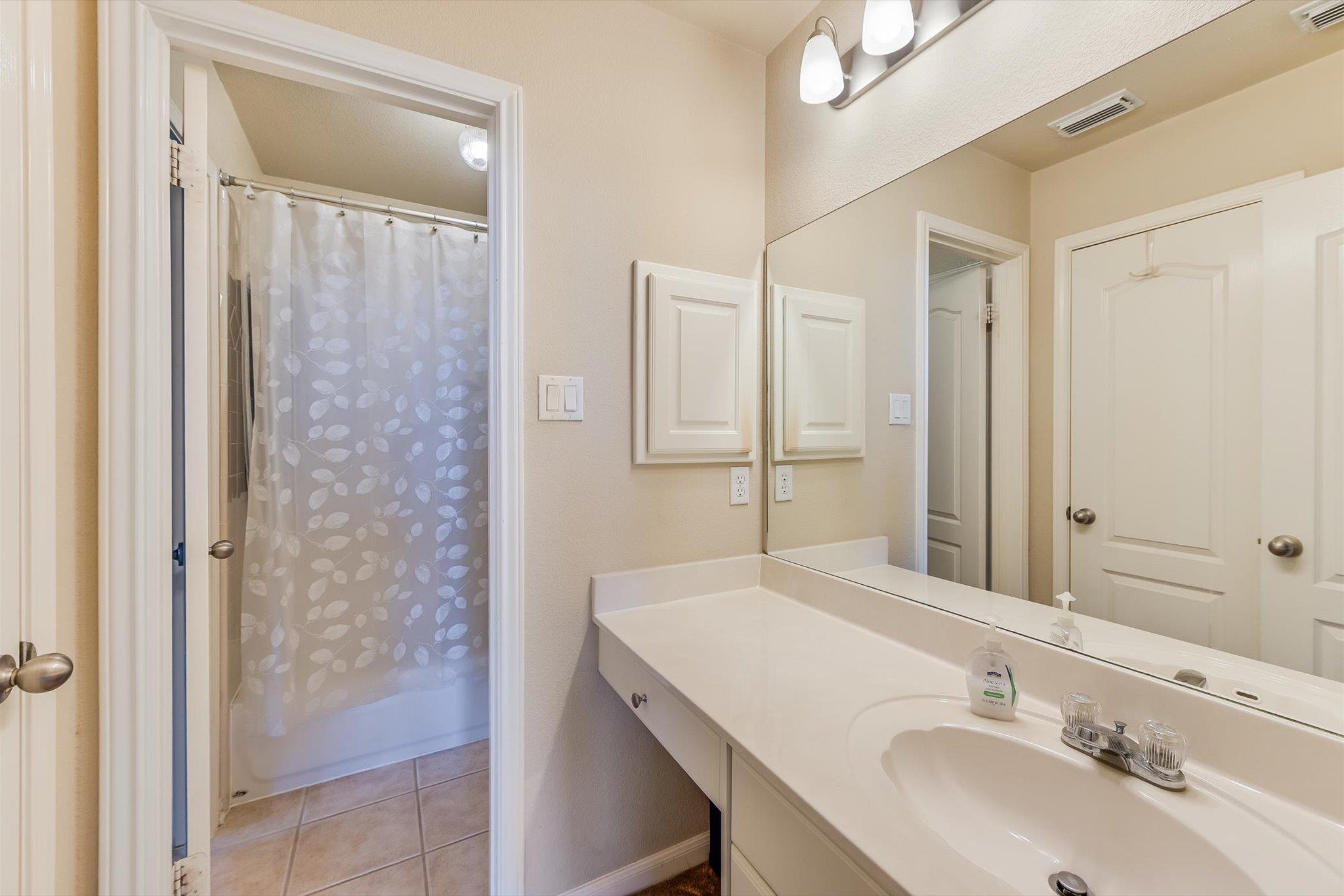 221 Abbey Dr, Austin, TX 78737