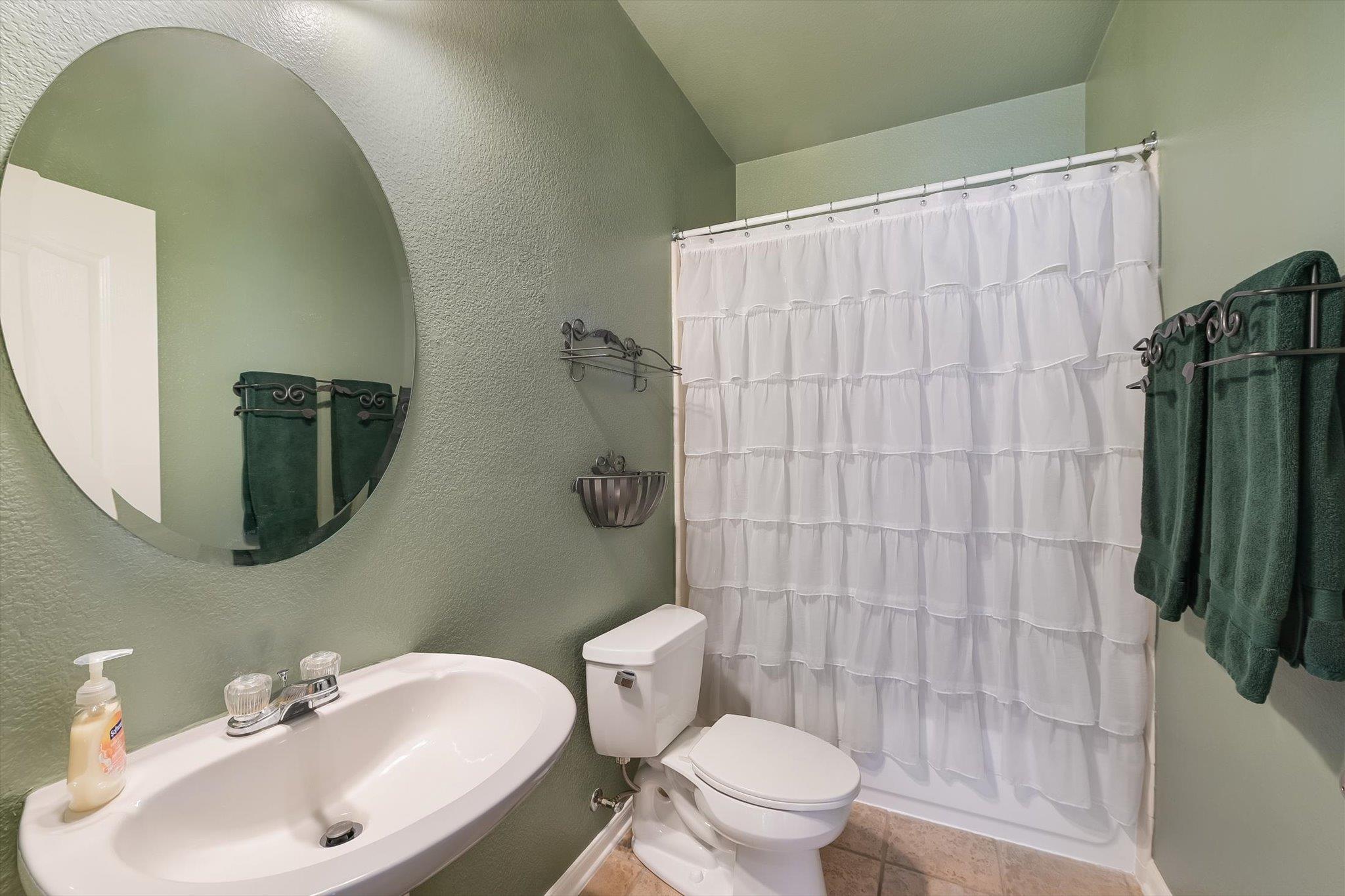 221 Abbey Dr, Austin, TX 78737