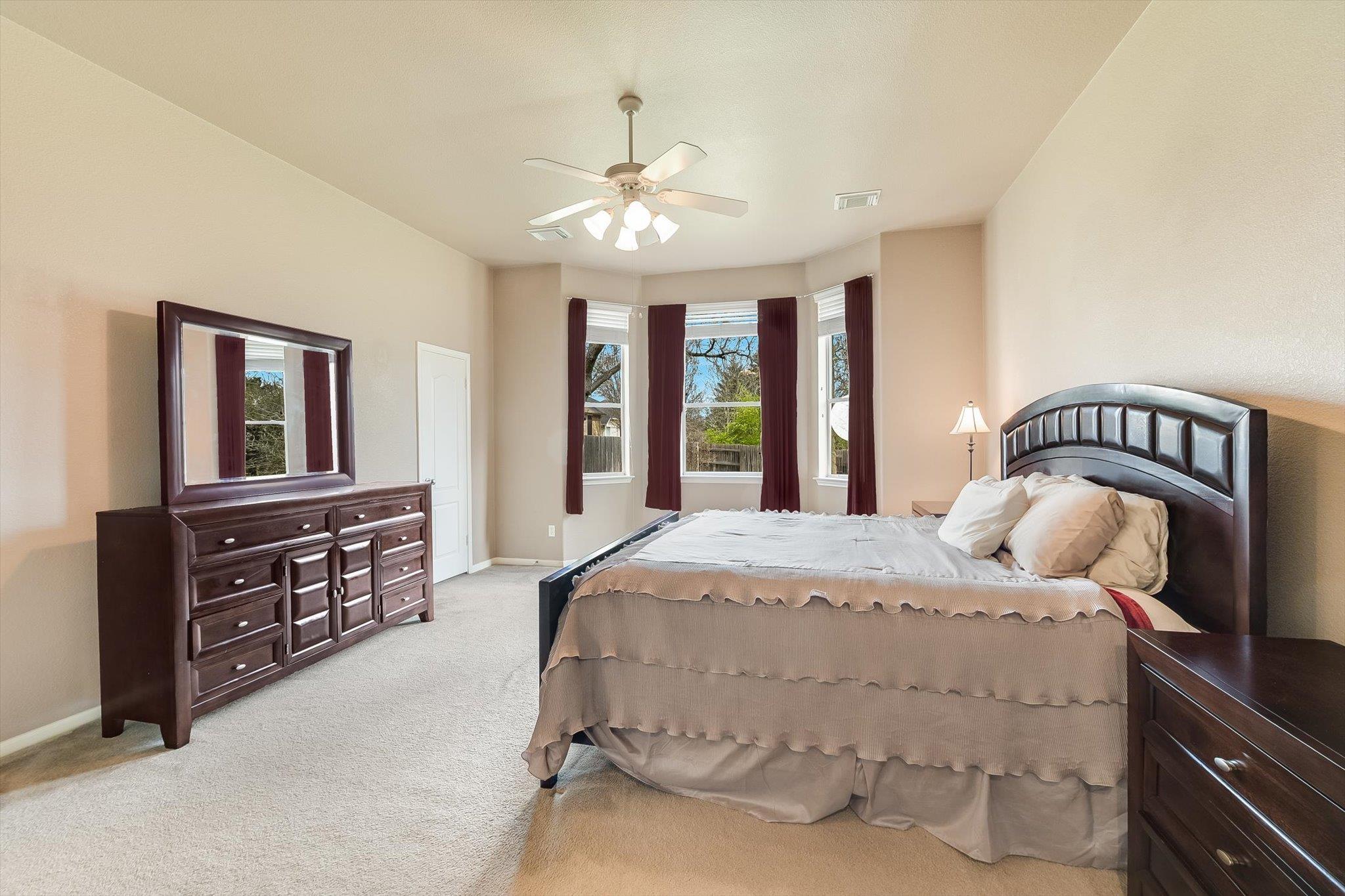 221 Abbey Dr, Austin, TX 78737