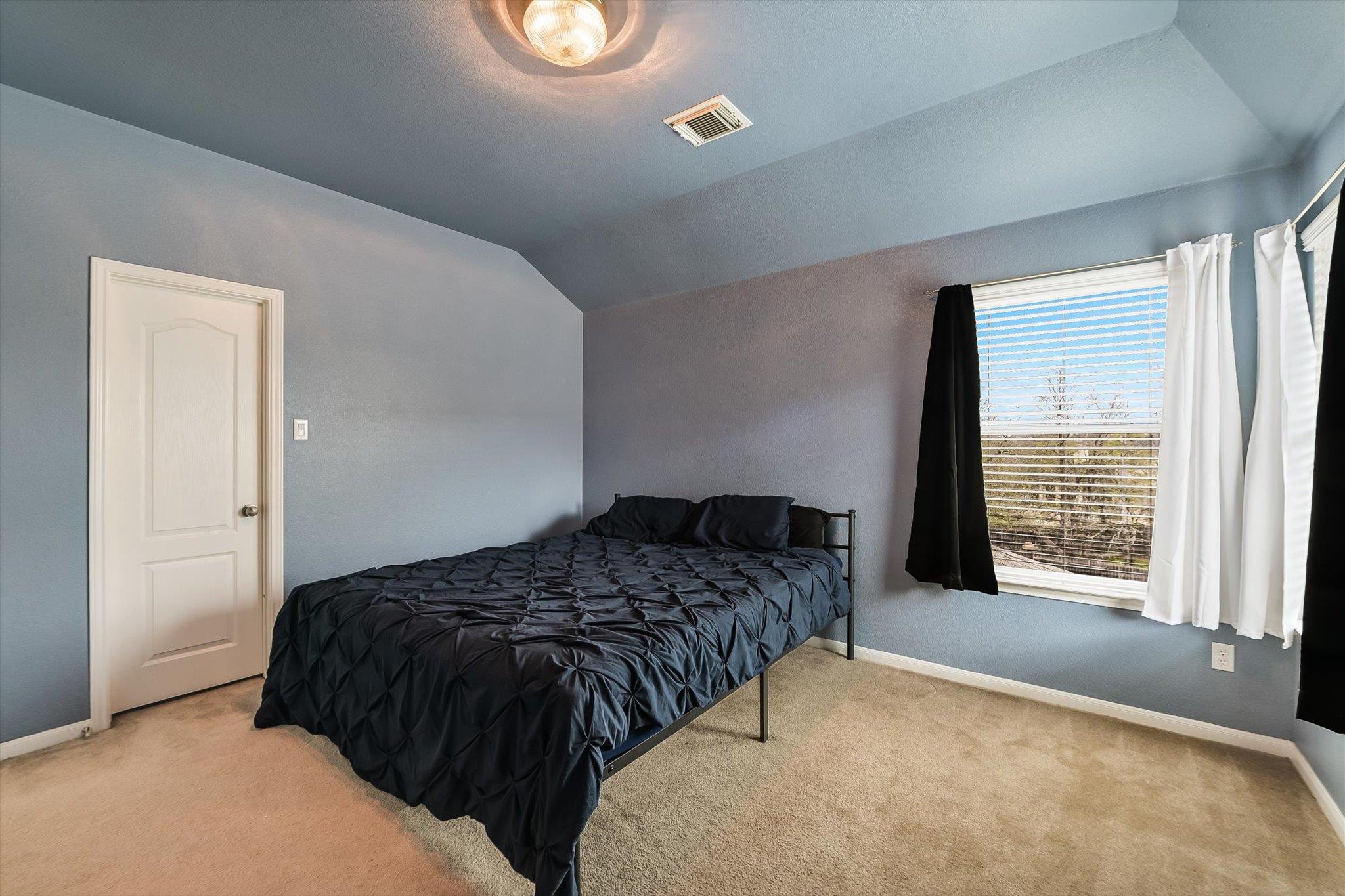 221 Abbey Dr, Austin, TX 78737