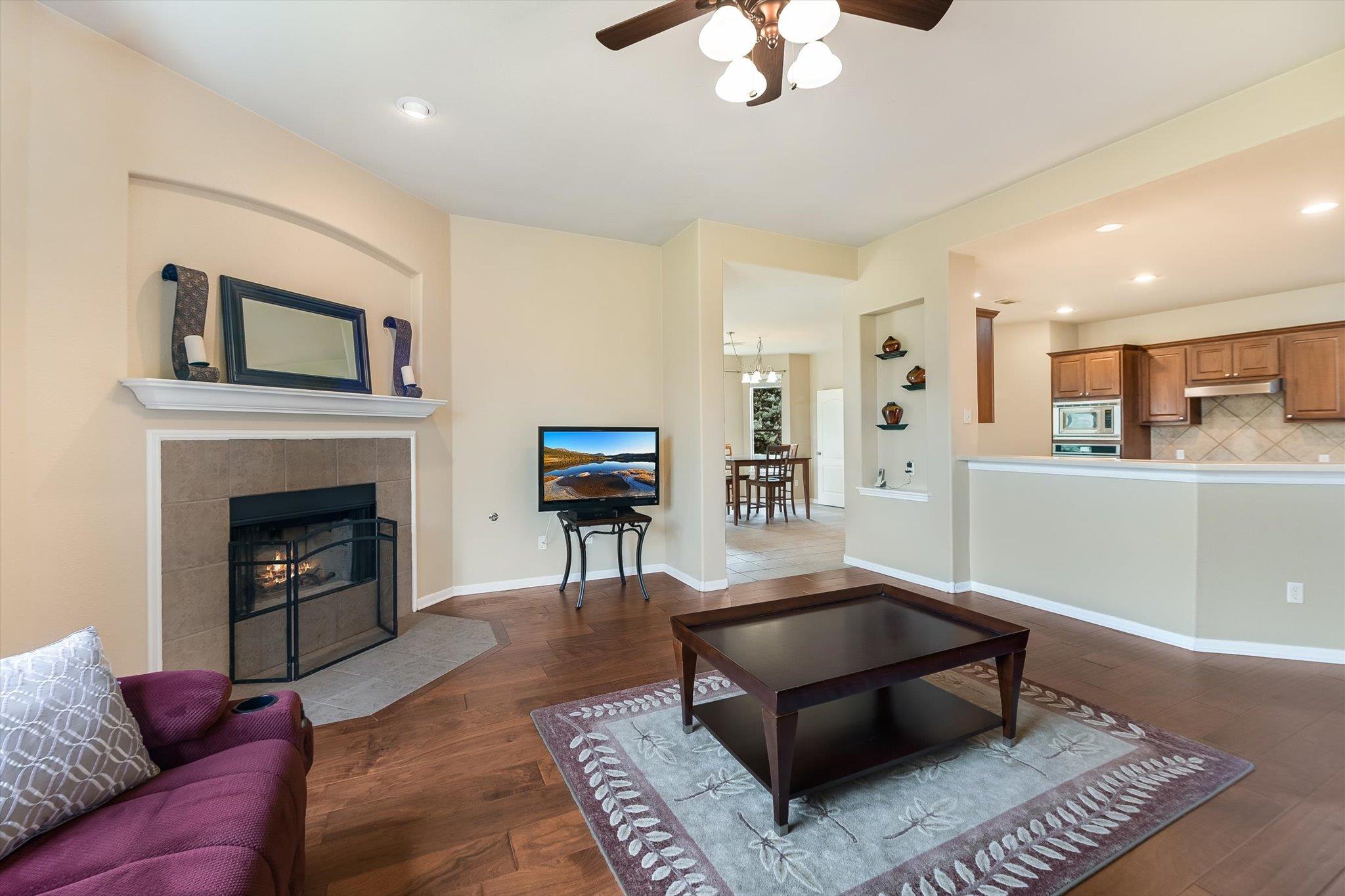 221 Abbey Dr, Austin, TX 78737