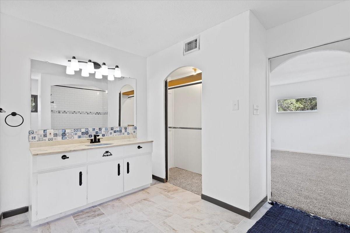 502 Grace Ln, Austin, TX 78746