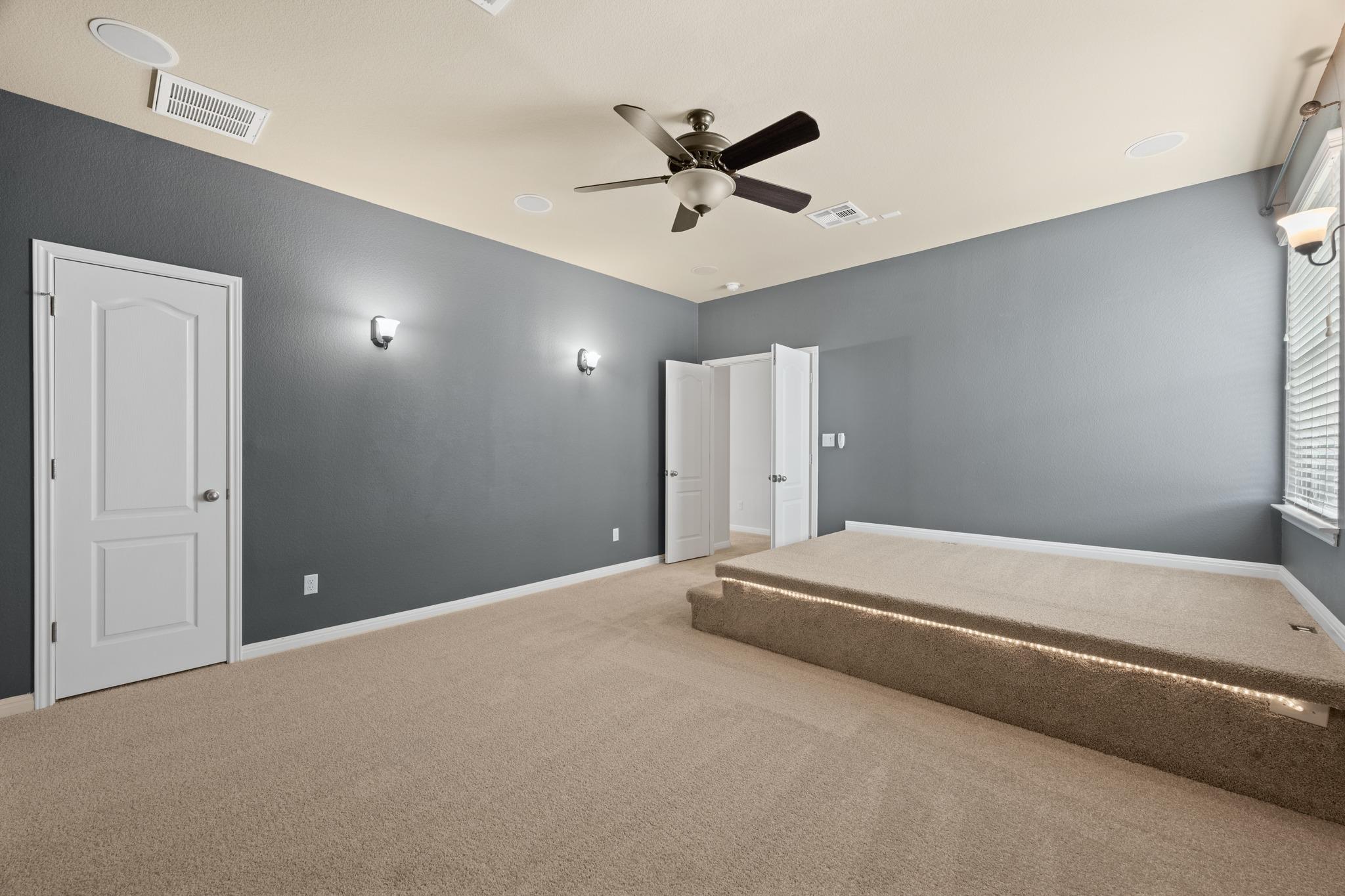 703 S Frontier Ln, Cedar Park, TX 78613