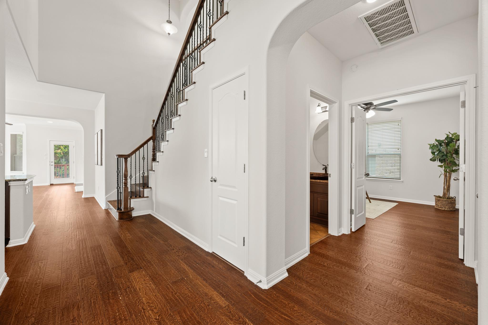 703 S Frontier Ln, Cedar Park, TX 78613