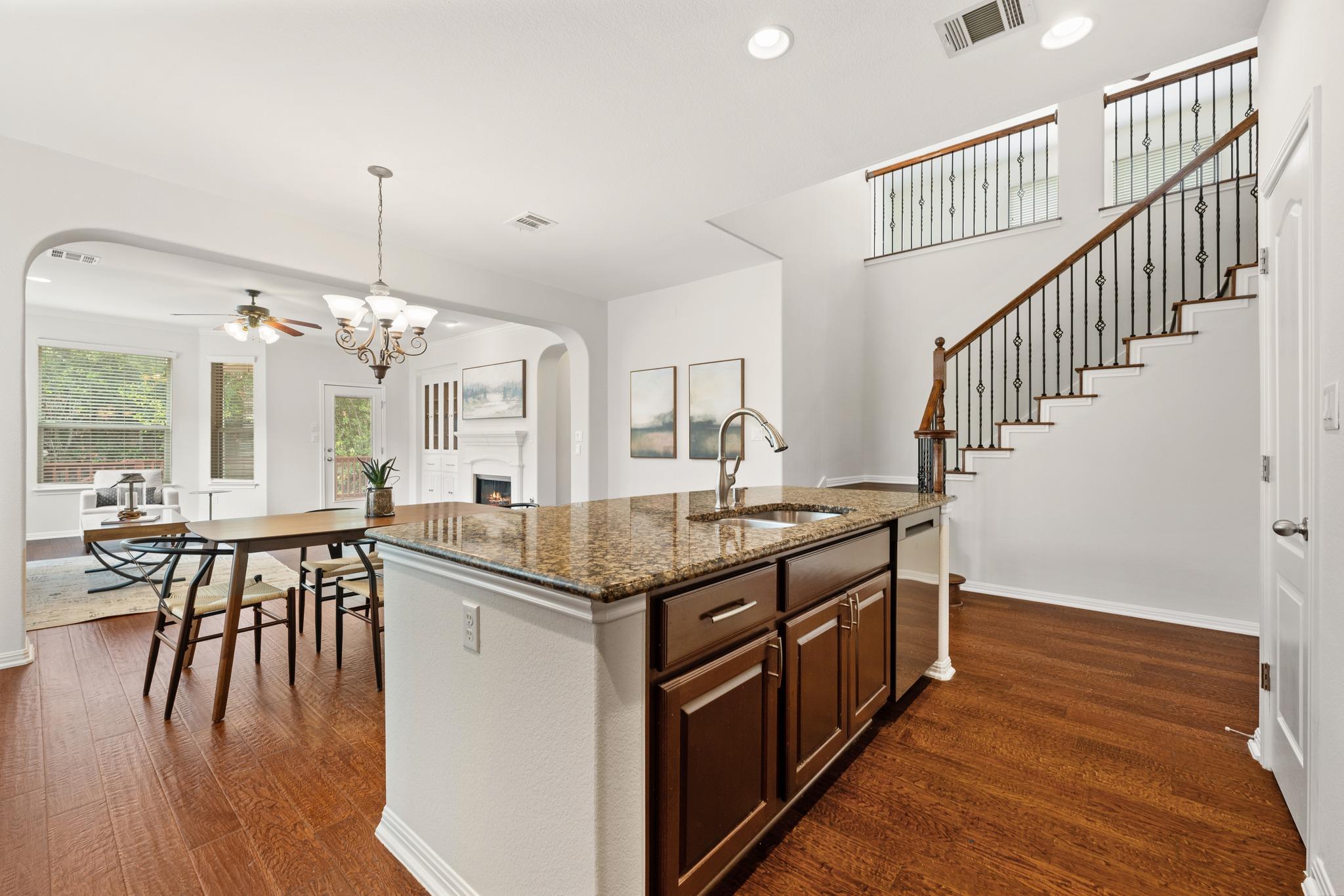 703 S Frontier Ln, Cedar Park, TX 78613