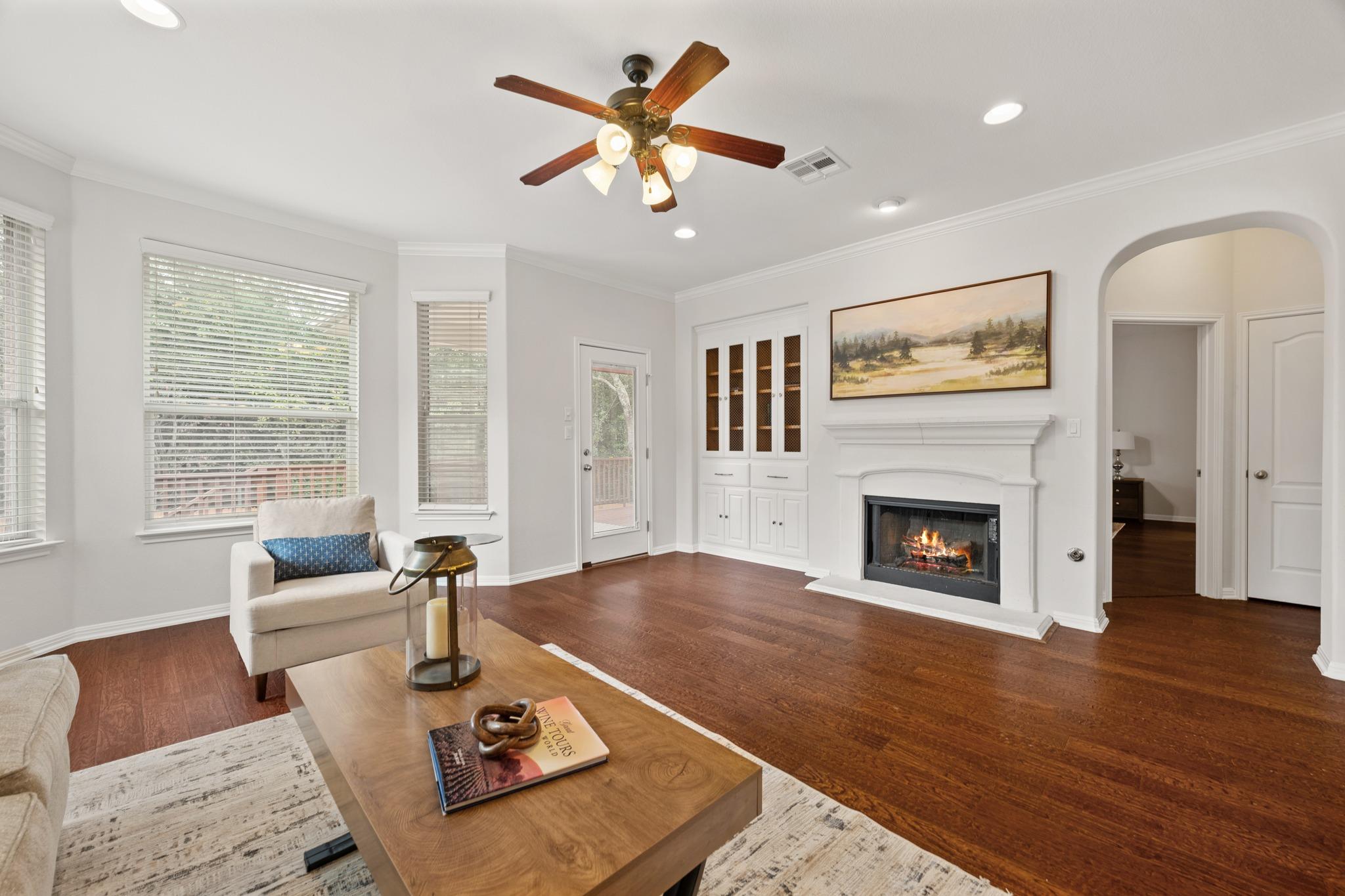 703 S Frontier Ln, Cedar Park, TX 78613