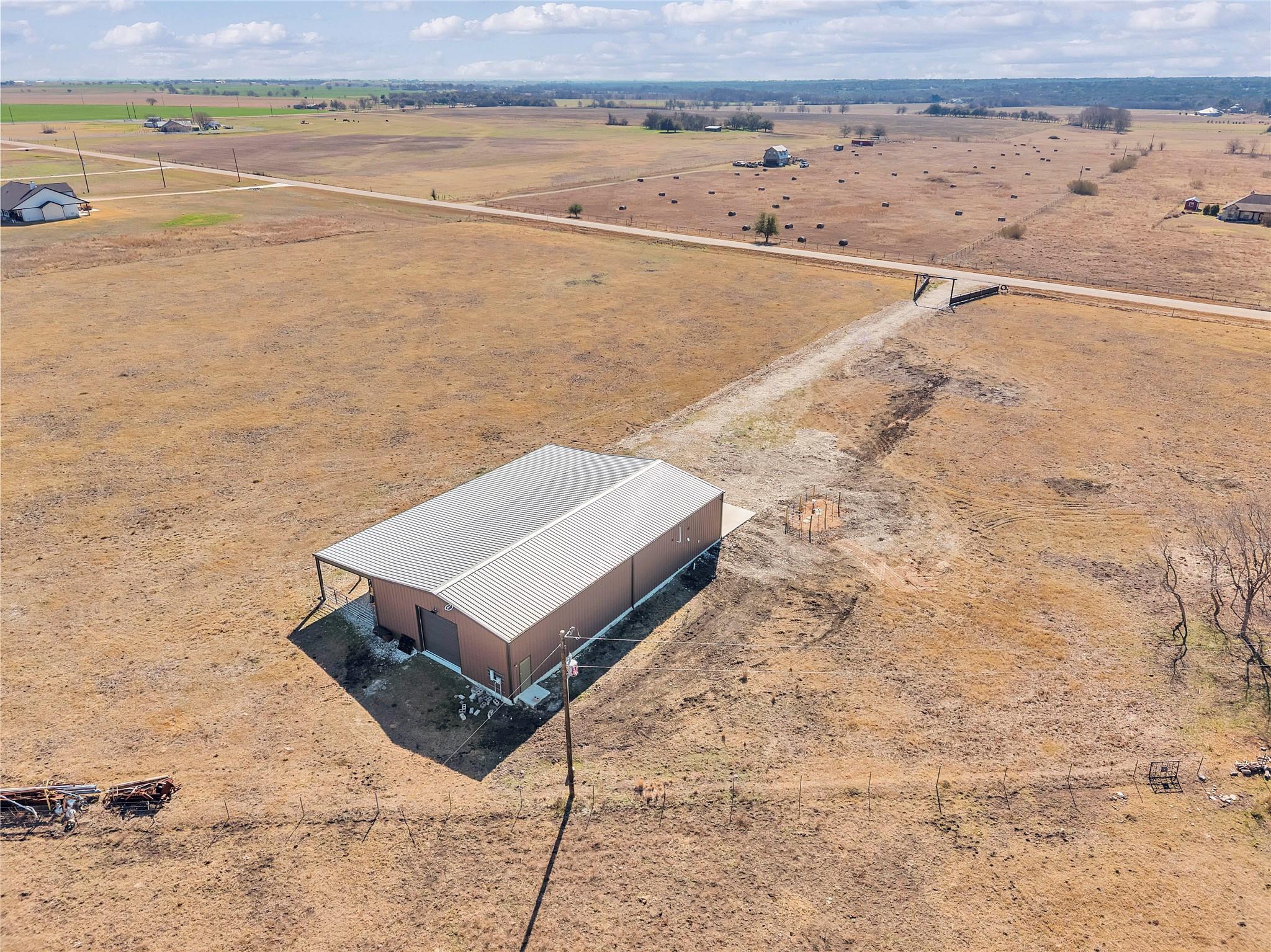 779 County Road 329 Rd, Granger, TX 76530