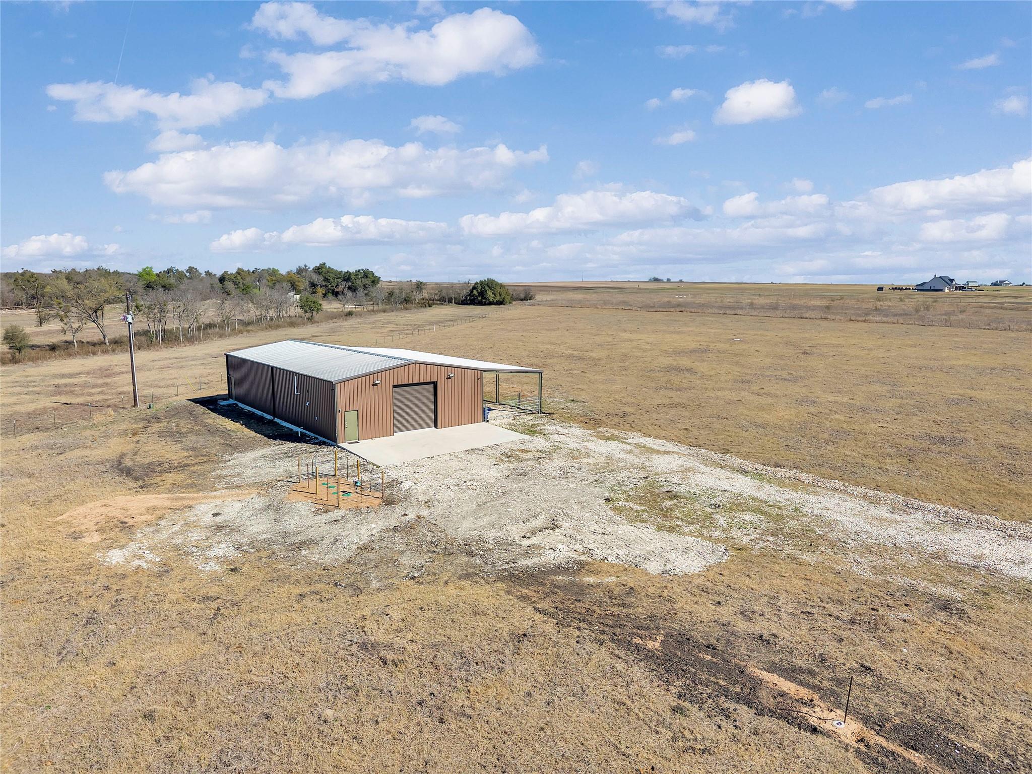 779 County Road 329 Rd, Granger, TX 76530