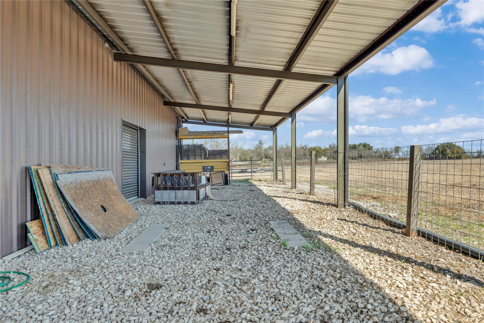 779 County Road 329 Rd, Granger, TX 76530