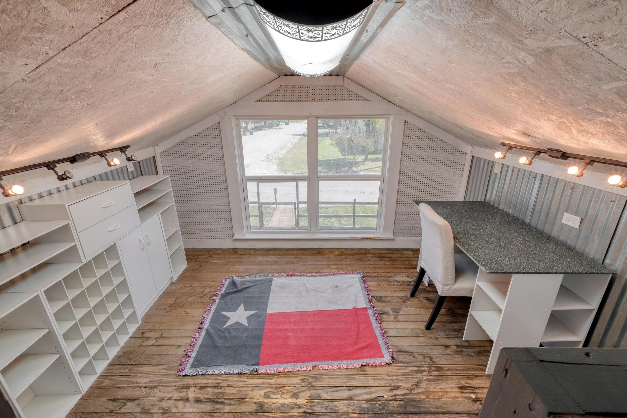 107 N Brazos St, Granger, TX 76530