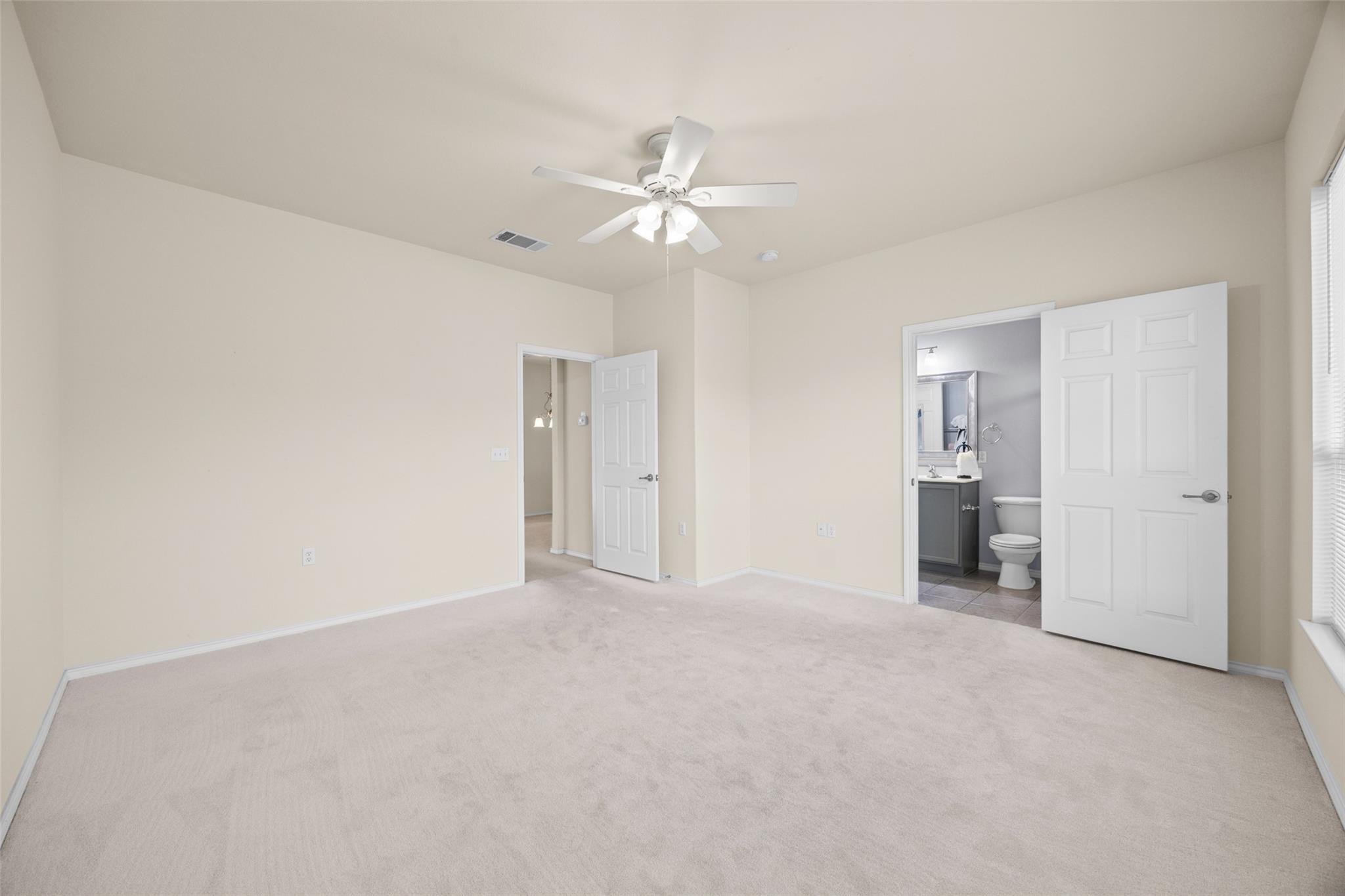 319 Essex Ln, Georgetown, TX 78633