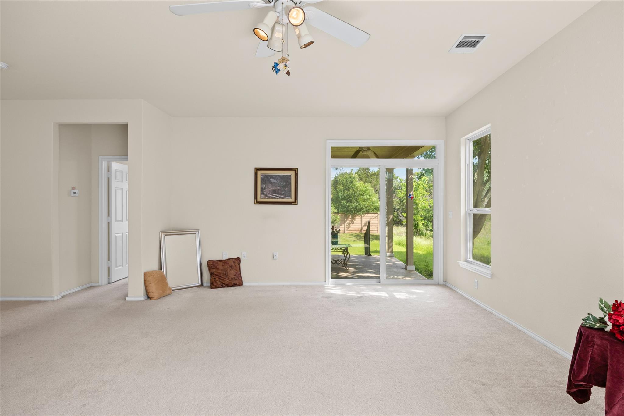 319 Essex Ln, Georgetown, TX 78633