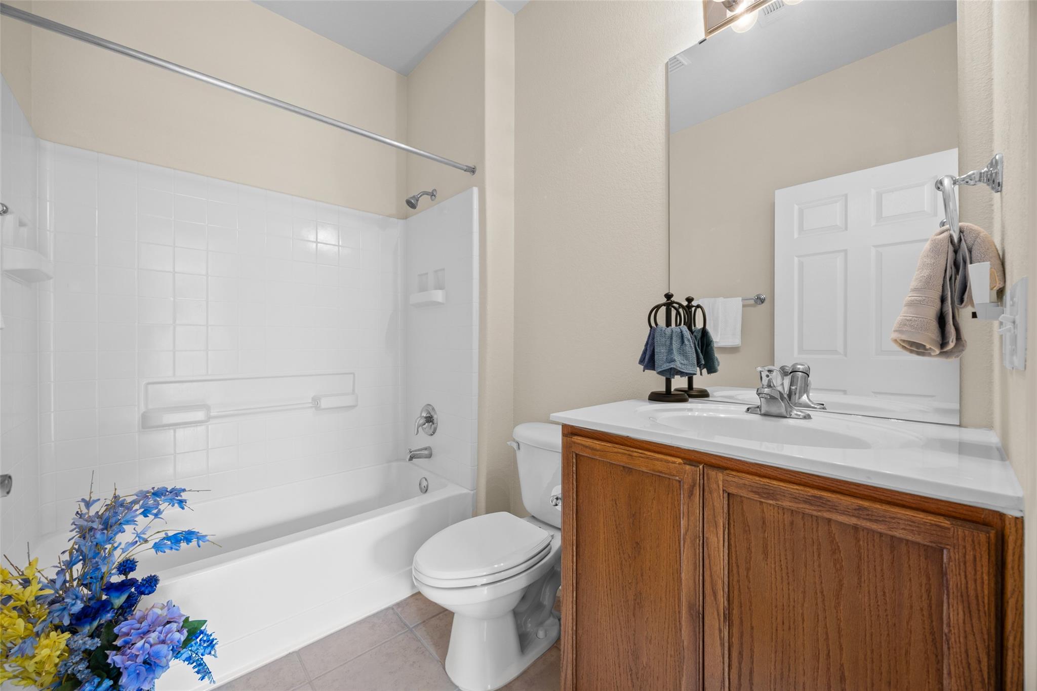 319 Essex Ln, Georgetown, TX 78633