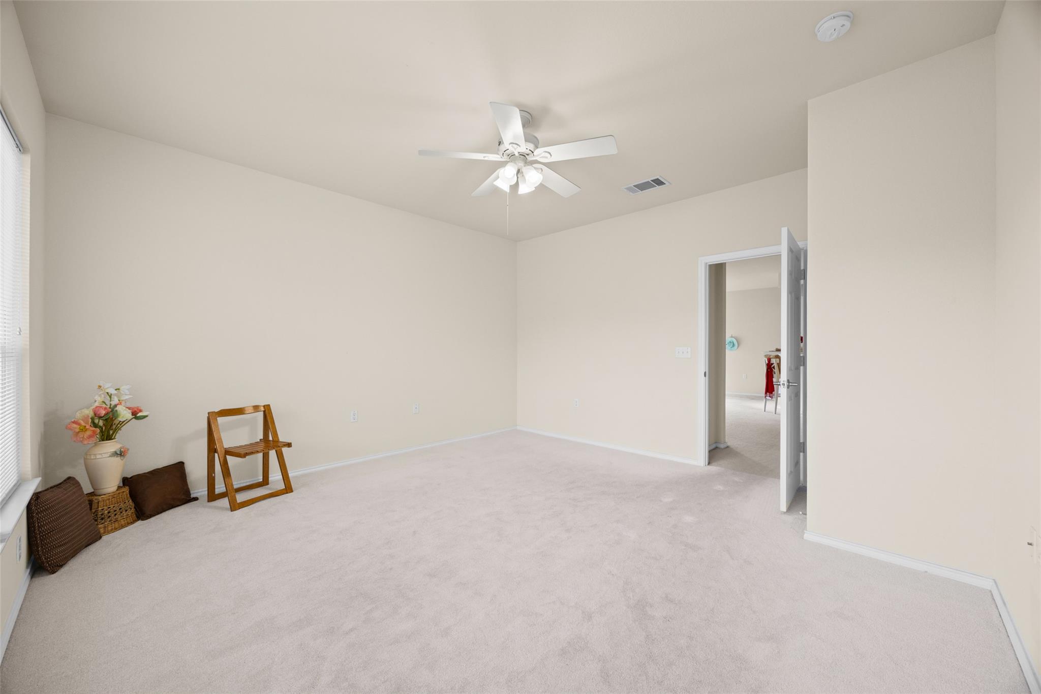 319 Essex Ln, Georgetown, TX 78633