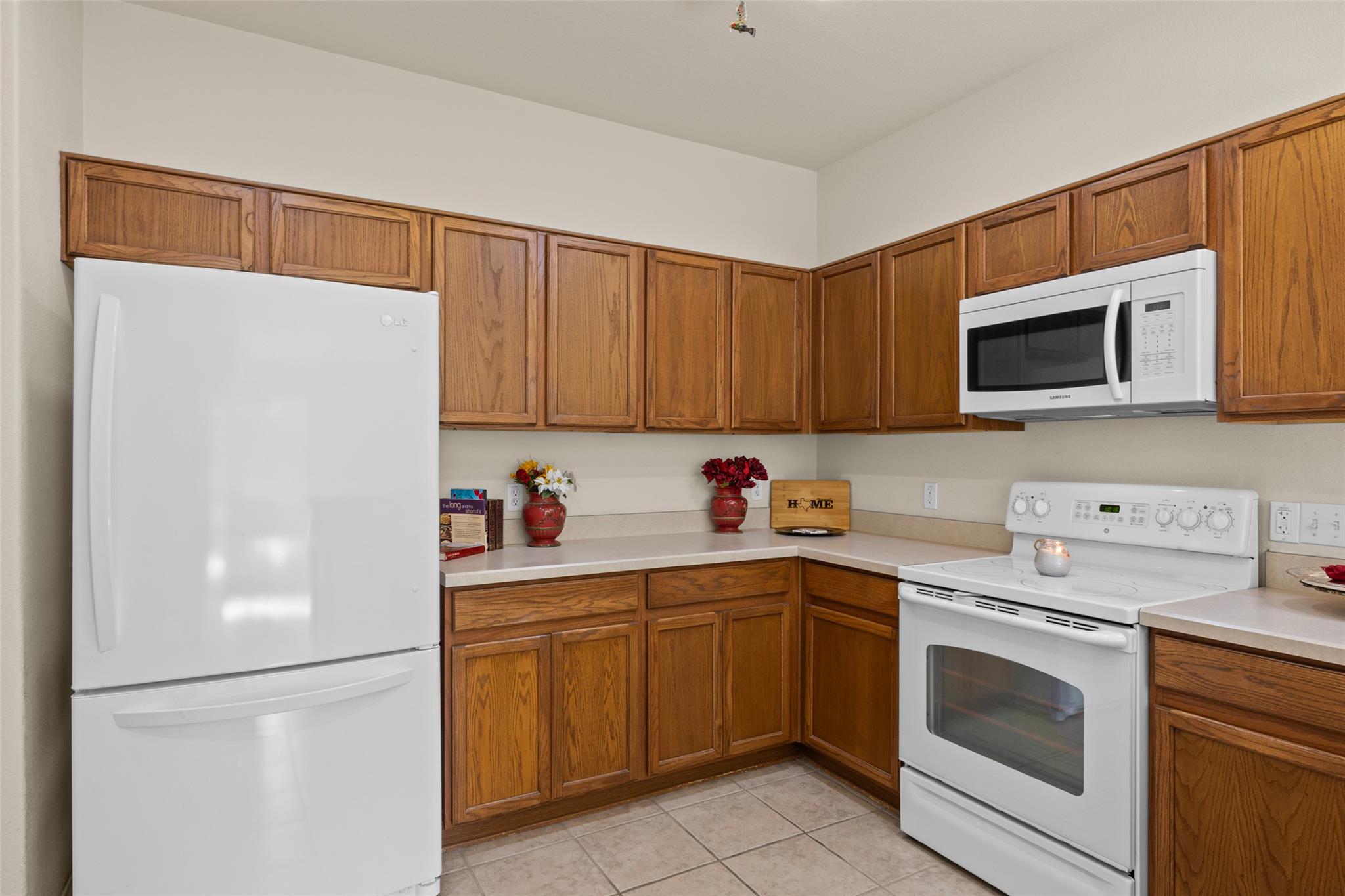 319 Essex Ln, Georgetown, TX 78633