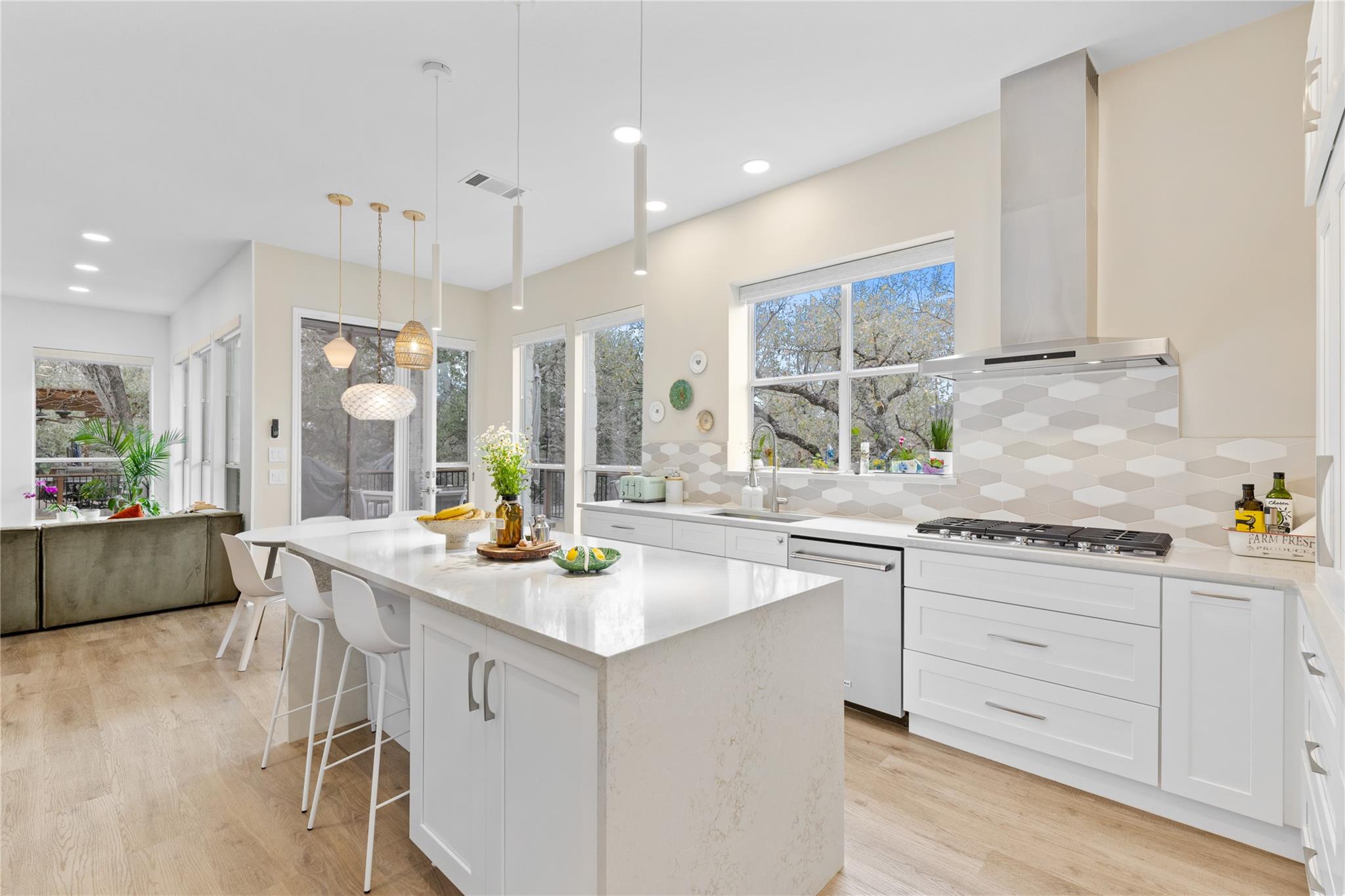 9568 Indigo Brush Dr, Austin, TX 78726