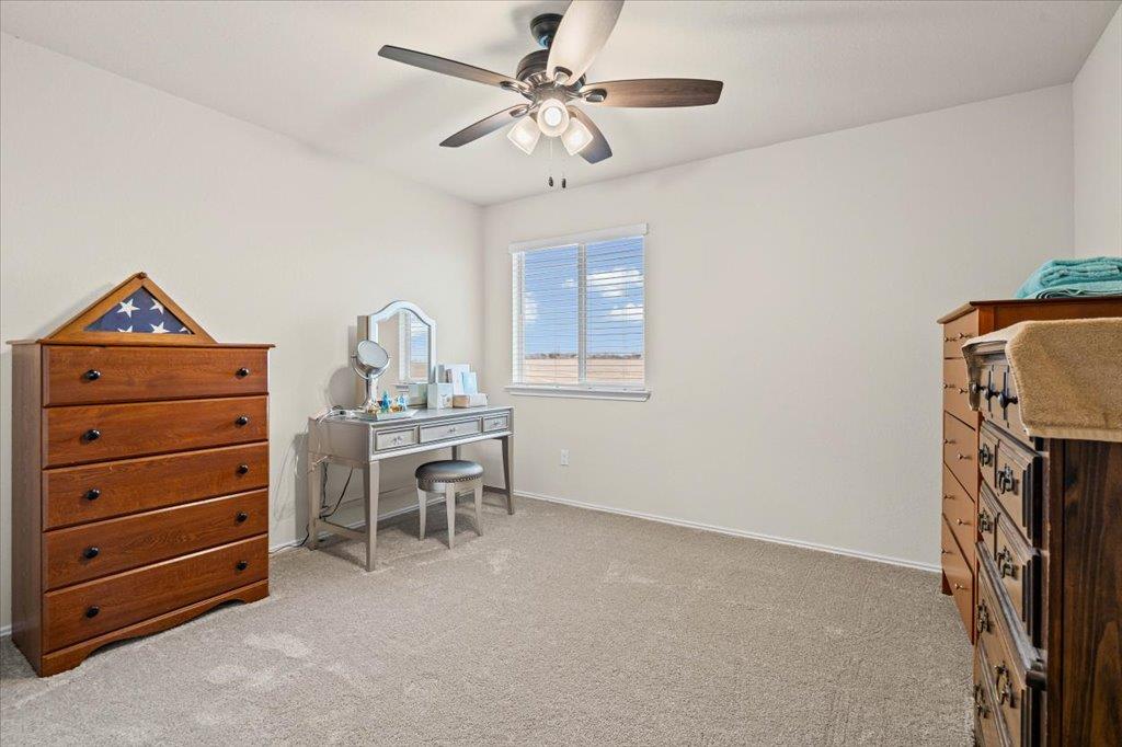 212 Plata Ln, Jarrell, TX 76537