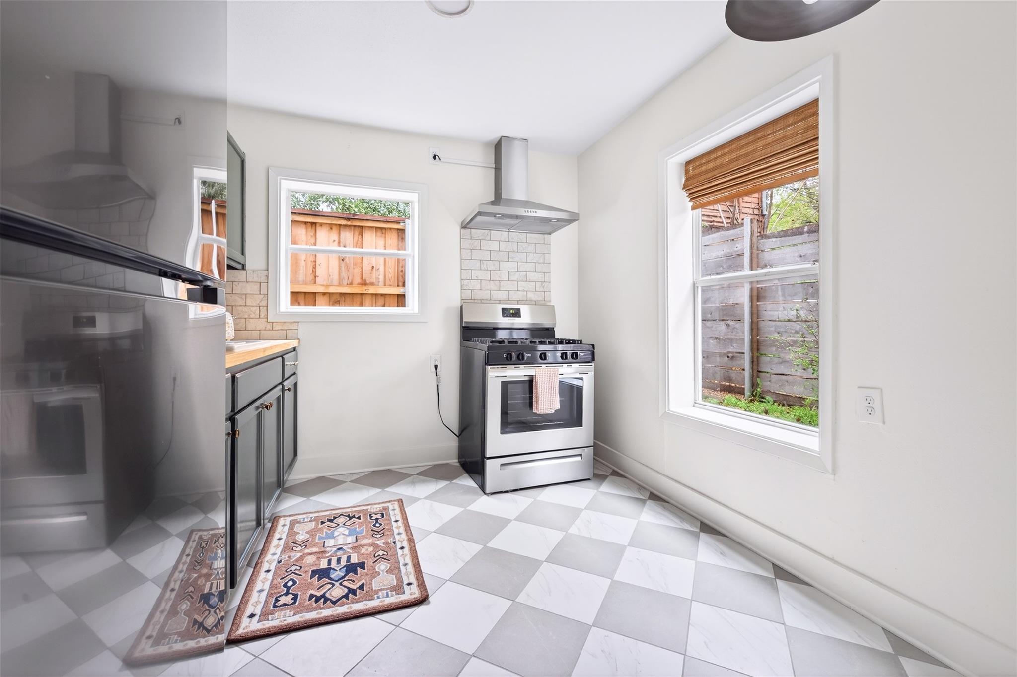 1706 PALMA PZ # A, Austin, TX 78703