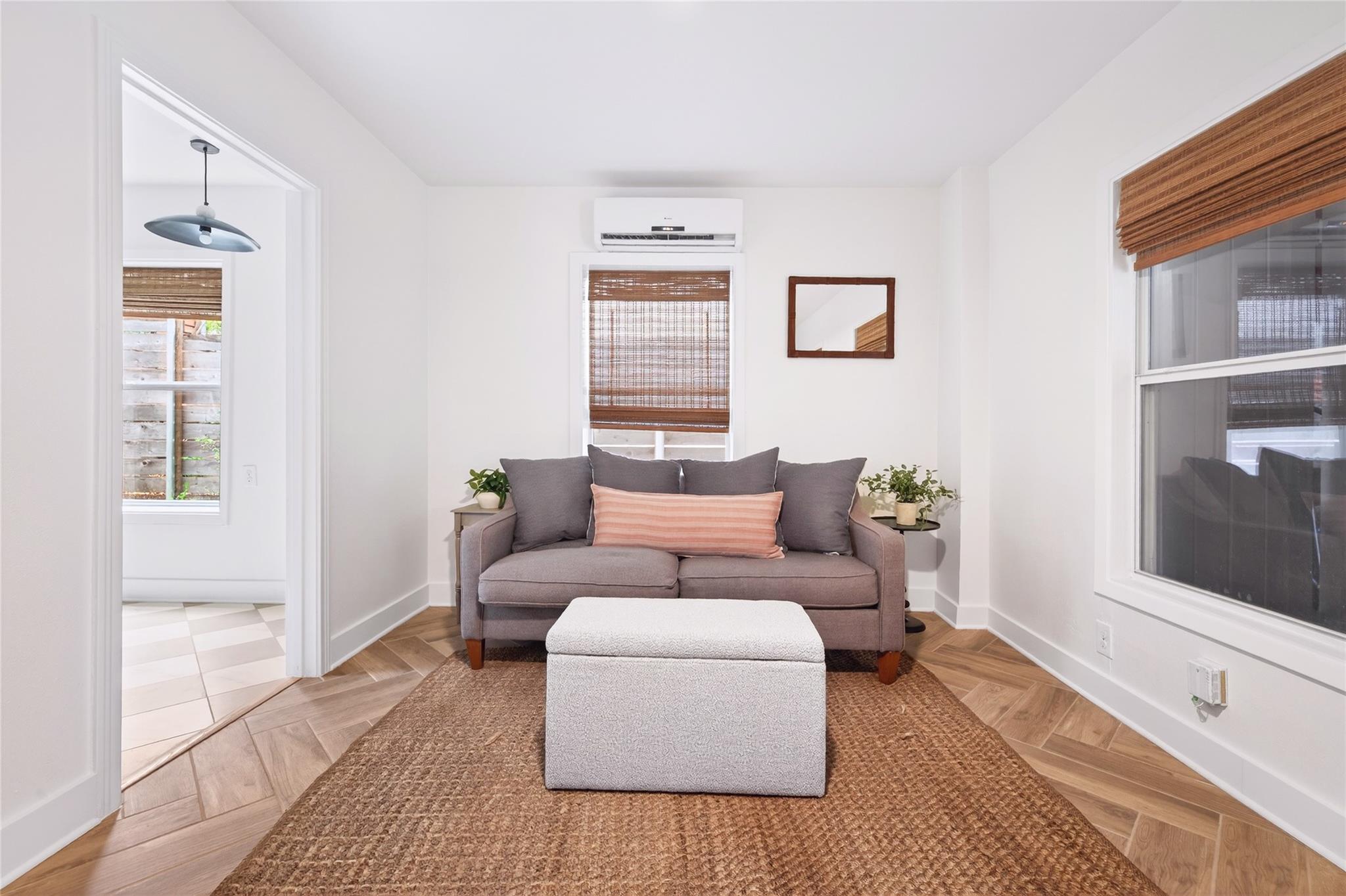 1706 PALMA PZ # A, Austin, TX 78703