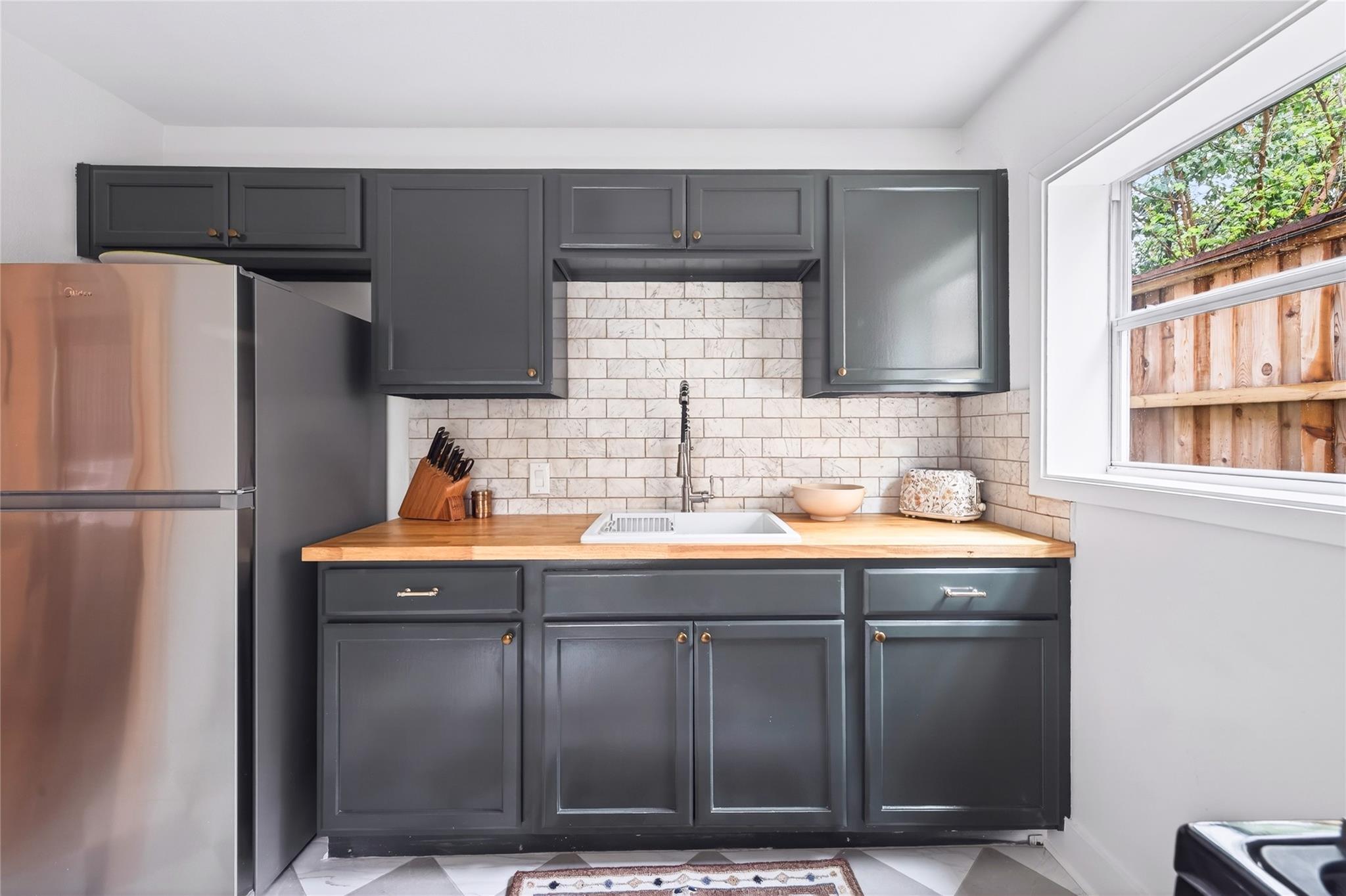 1706 PALMA PZ # A, Austin, TX 78703