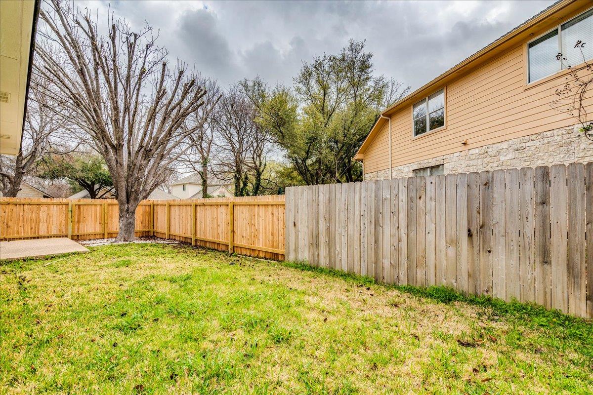 1903 Wood Glen Dr, Round Rock, TX 78681