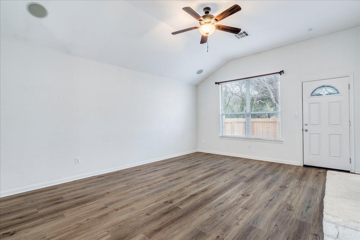 1903 Wood Glen Dr, Round Rock, TX 78681