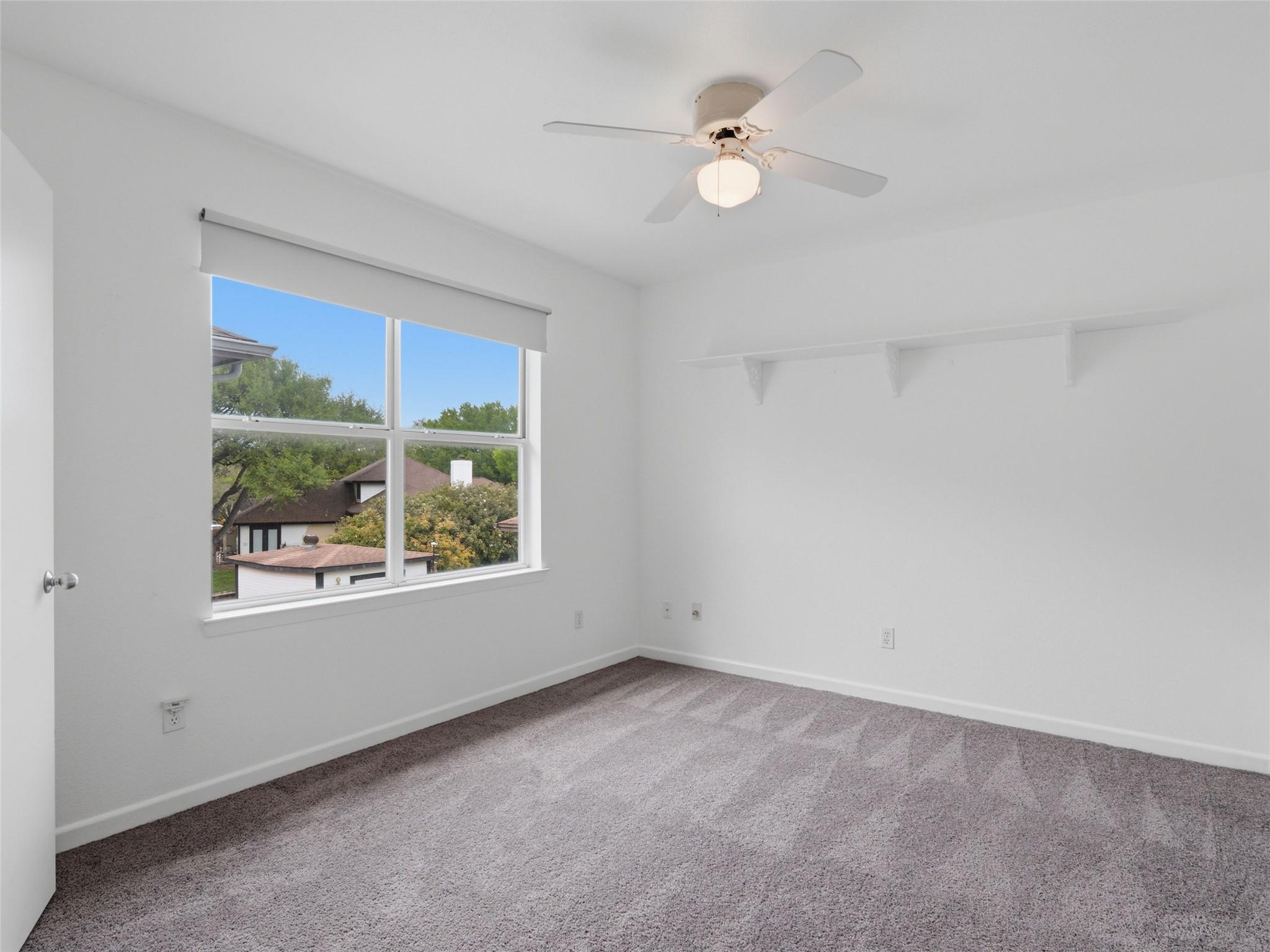 968 Queens Dr, New Braunfels, TX 78130