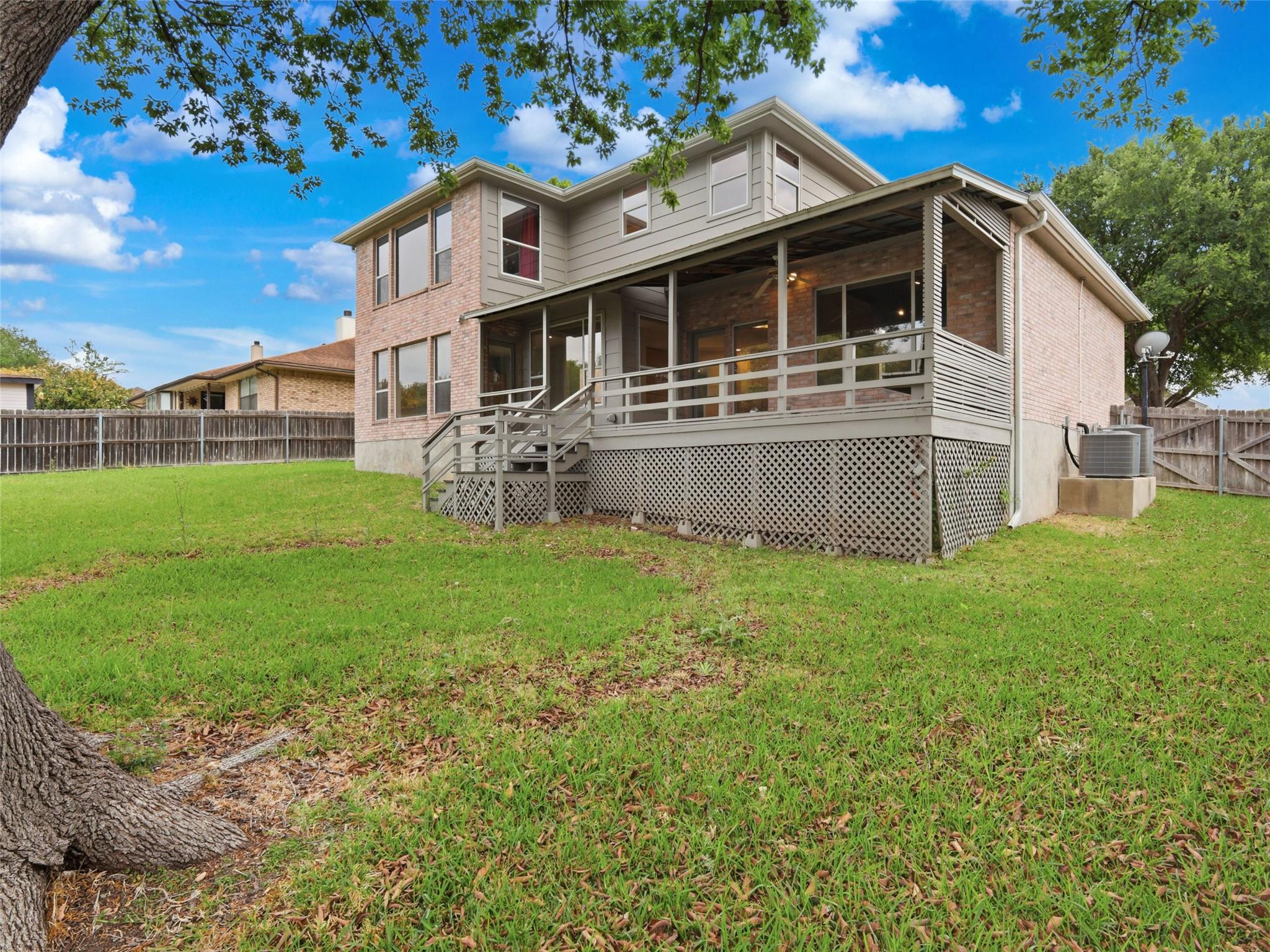 968 Queens Dr, New Braunfels, TX 78130