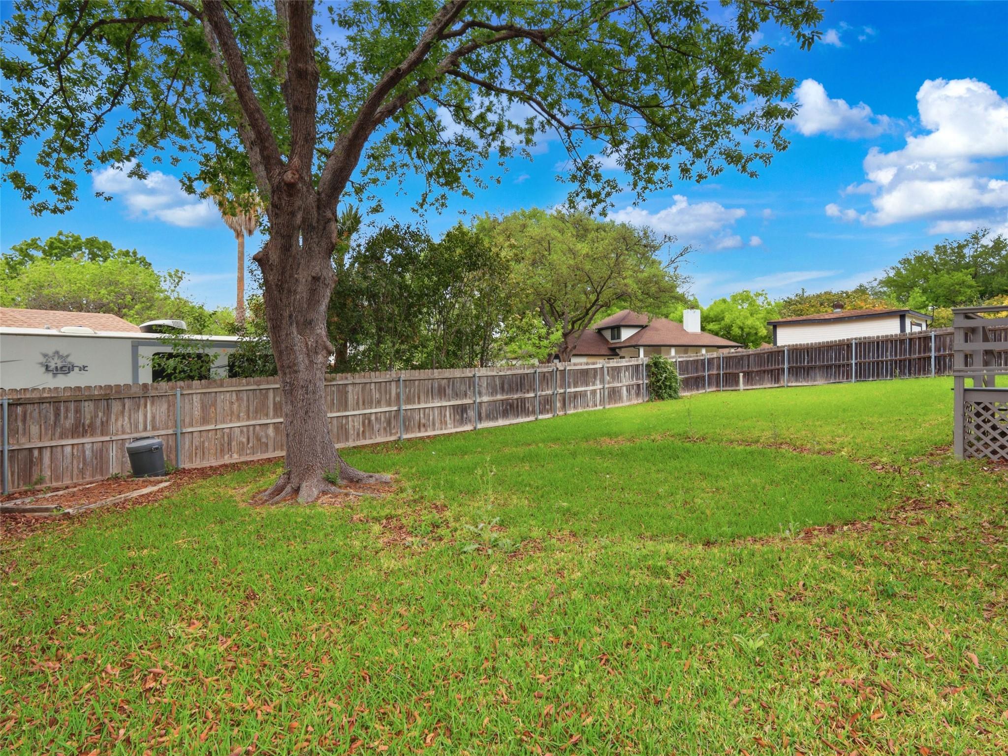 968 Queens Dr, New Braunfels, TX 78130