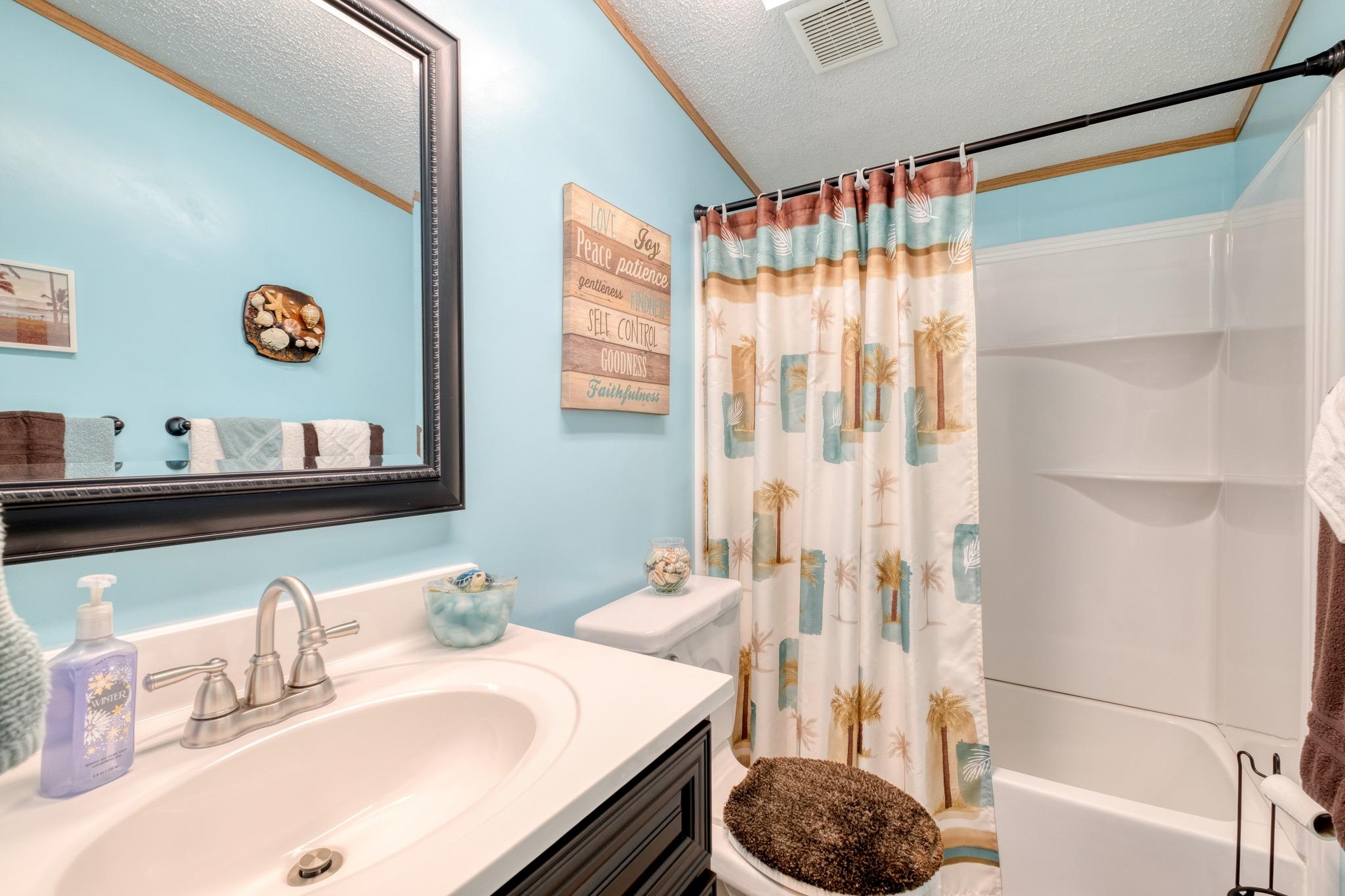 114 Thomas Park Dr, Hutto, TX 78634