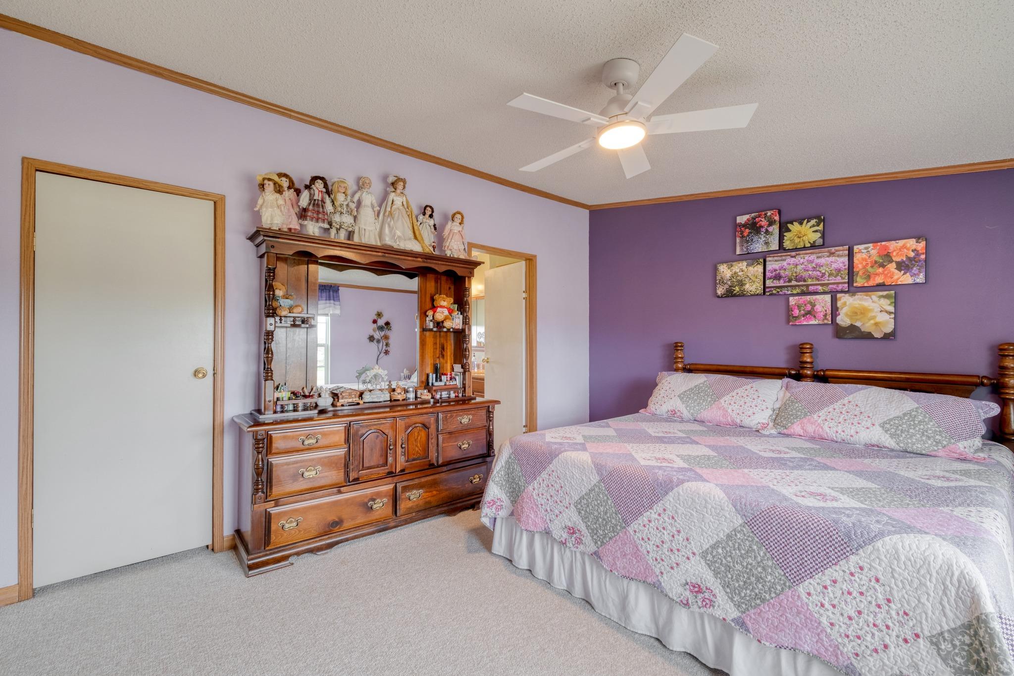 114 Thomas Park Dr, Hutto, TX 78634