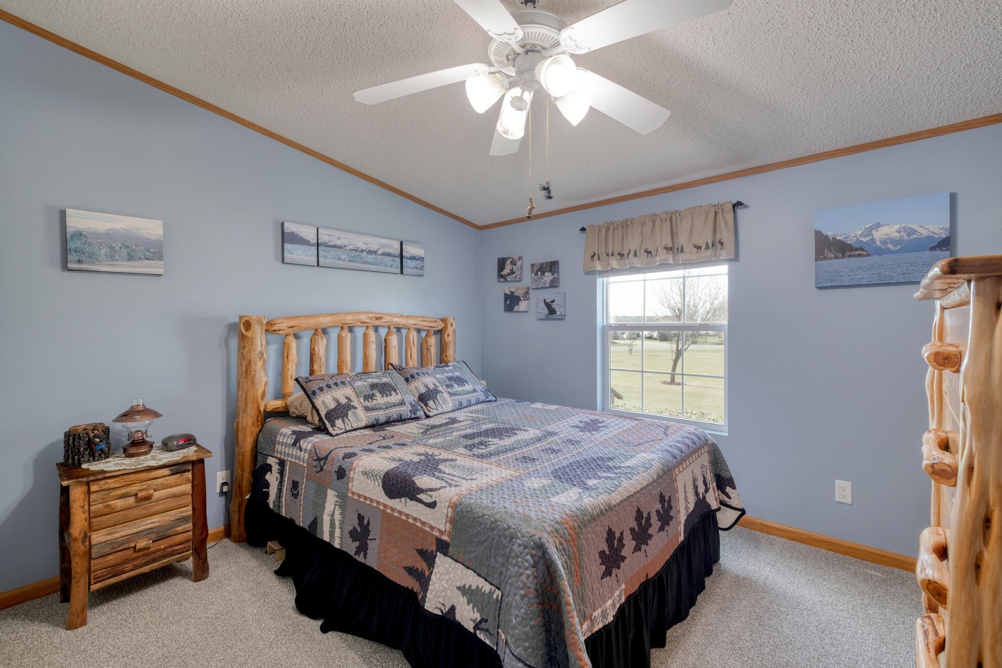 114 Thomas Park Dr, Hutto, TX 78634