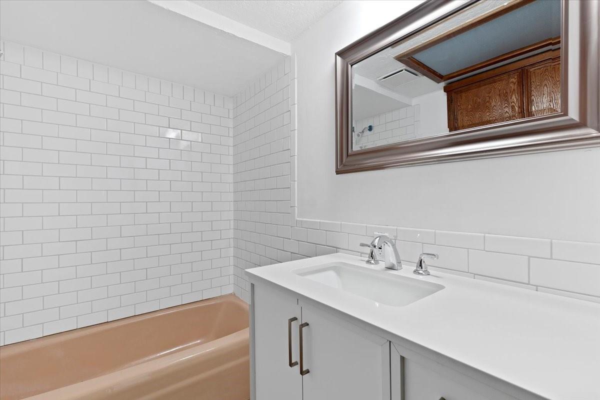 502 Grace Ln, Austin, TX 78746