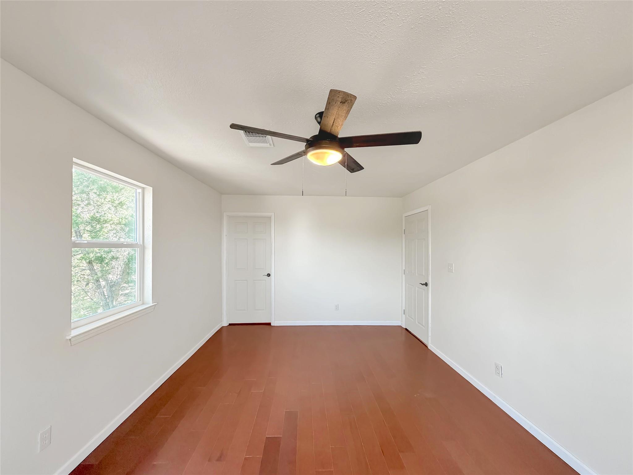 614 Red Oak Woods, Canyon Lake, TX 78133