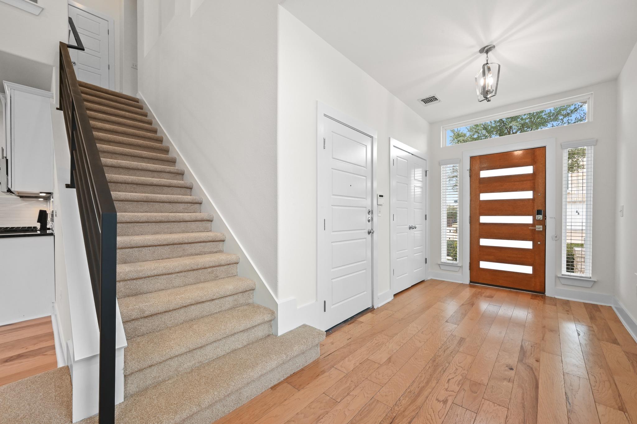 2204 THESEUS Pass, Austin, TX 78741