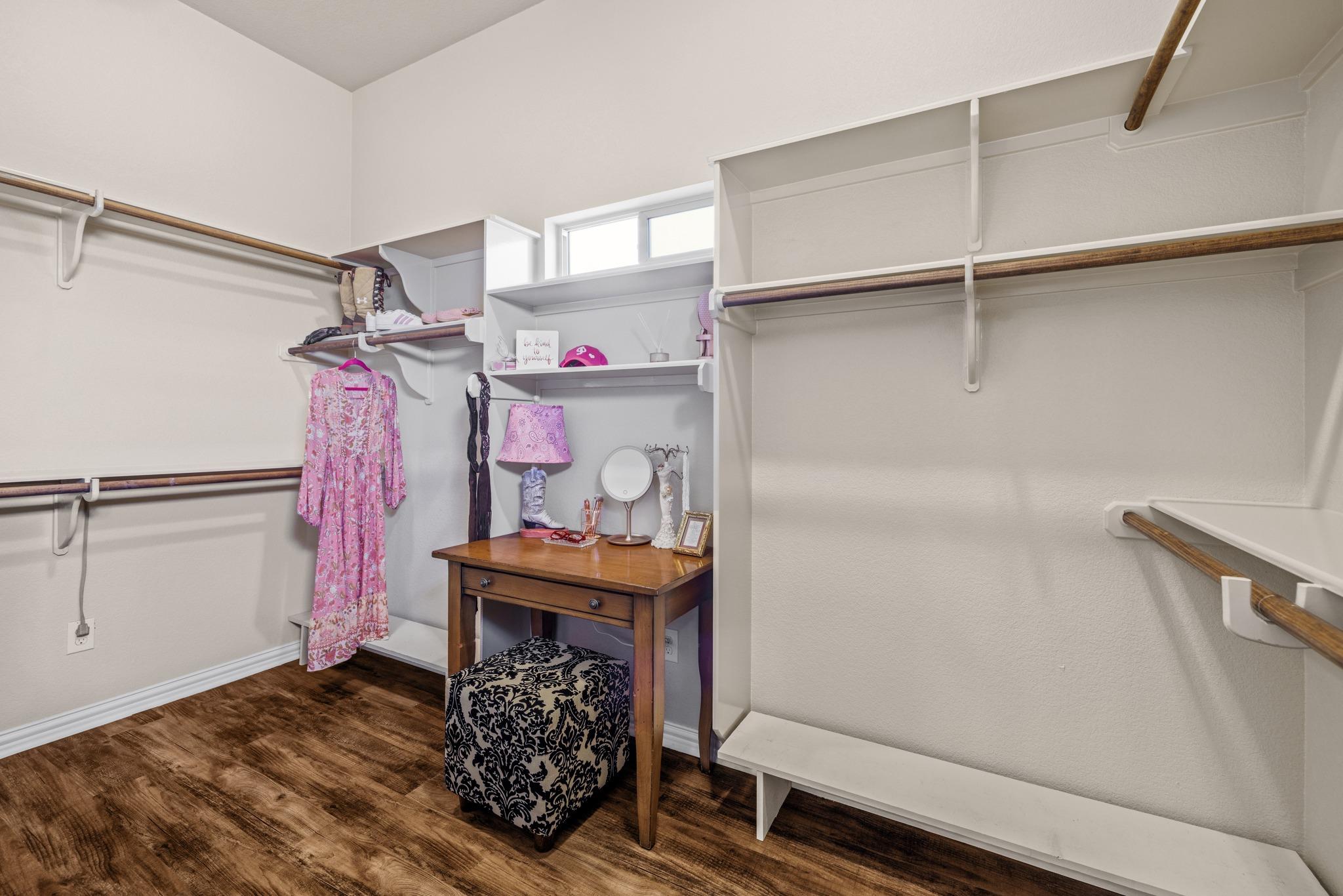 204 Skyline Rd, Georgetown, TX 78628