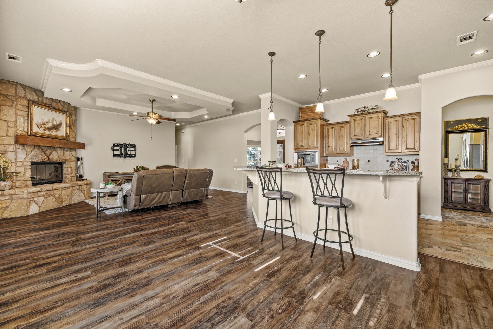 204 Skyline Rd, Georgetown, TX 78628