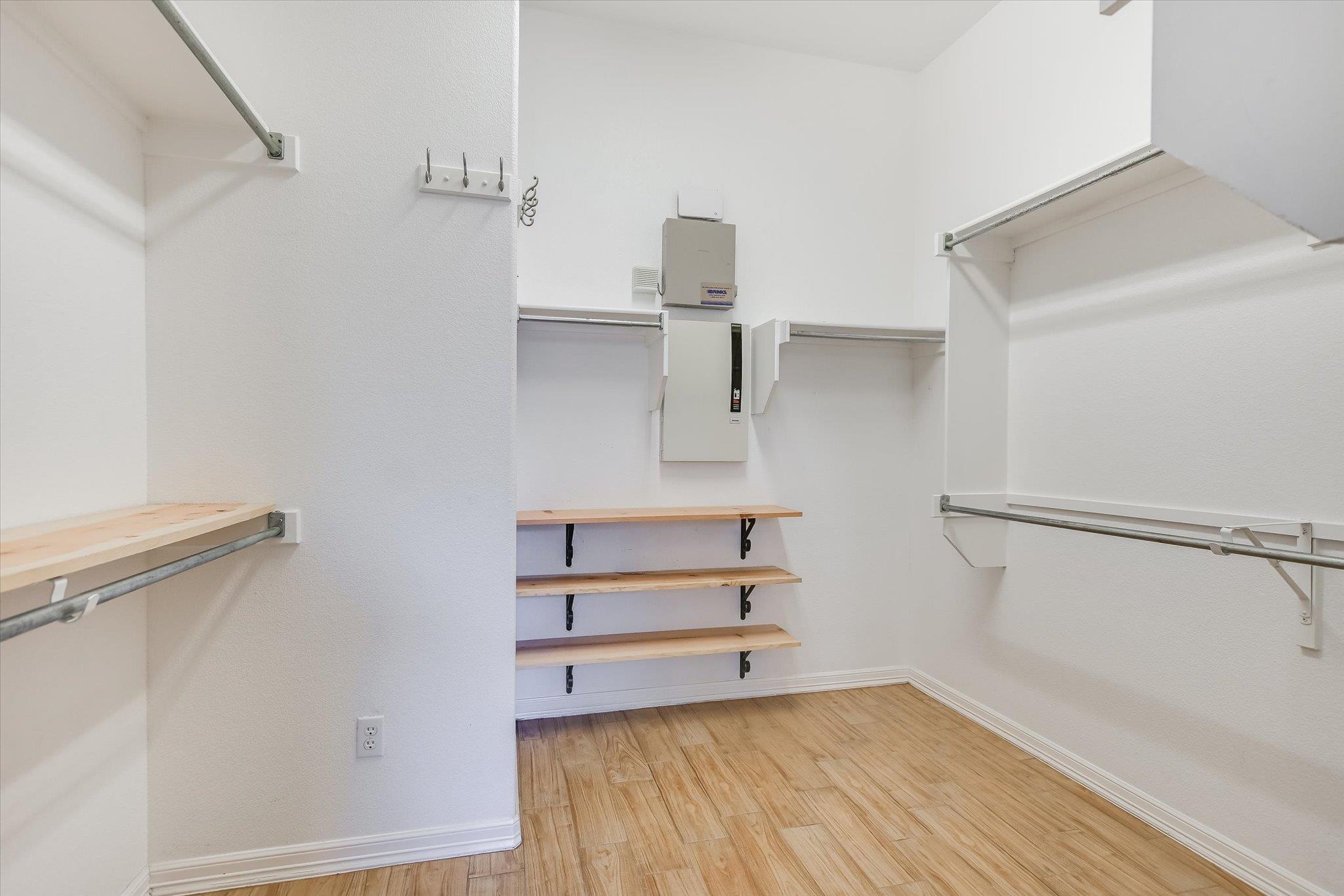 2300 Village View Loop, Pflugerville, TX 78660