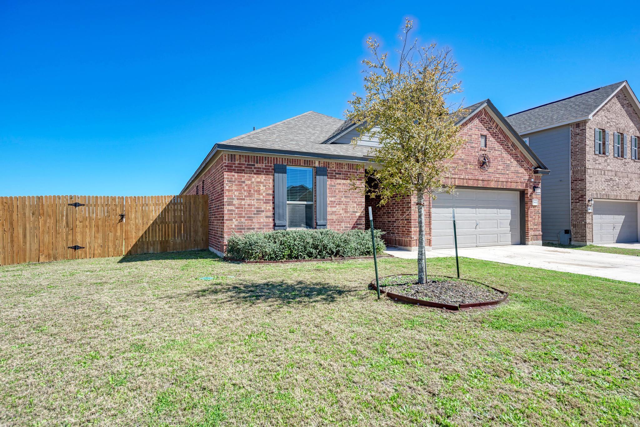 18600 Golden Eagle Way, Elgin, TX 78621